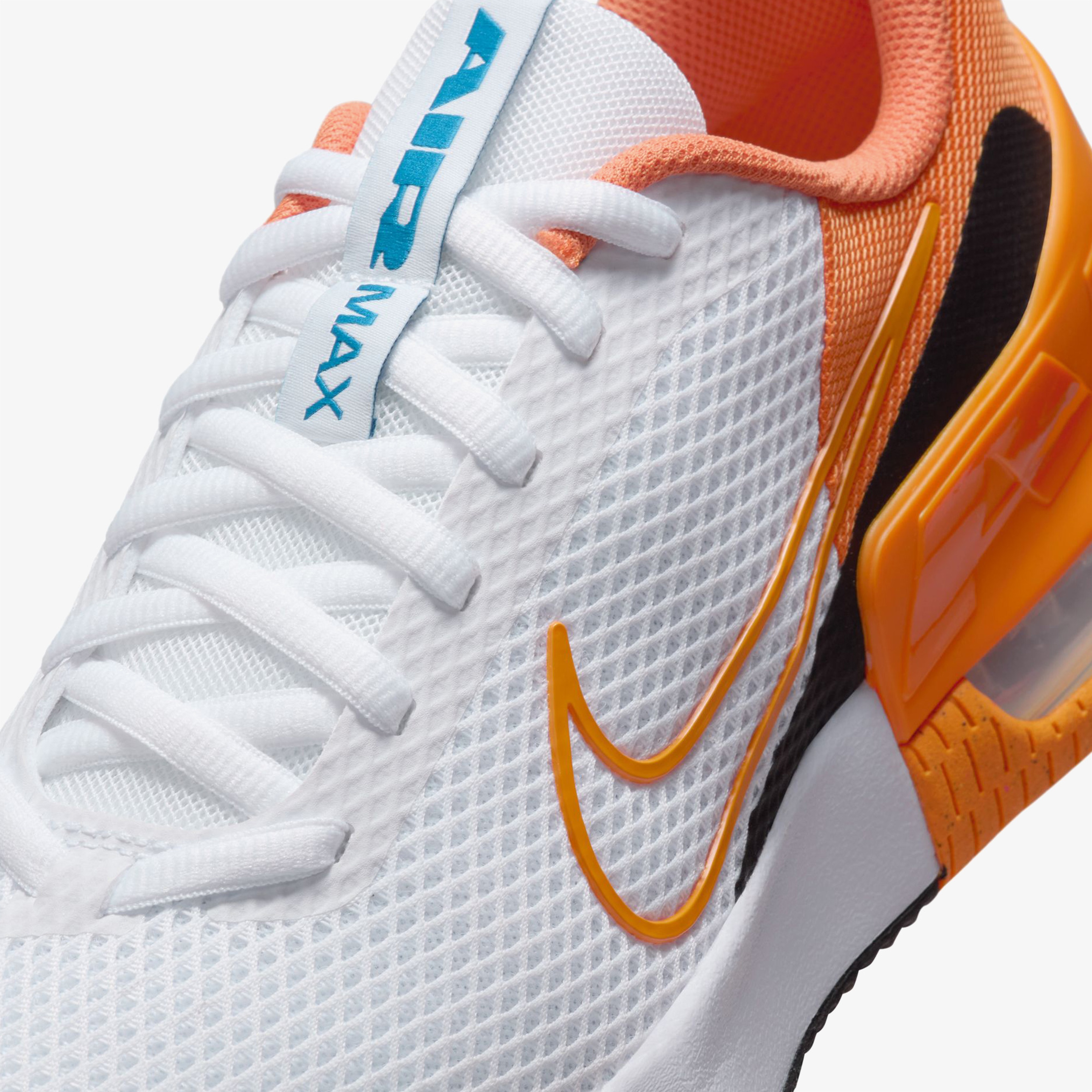 Nike Air Max Alpha Trainer 6 Erkek Beyaz Antrenman Ayakkabısı