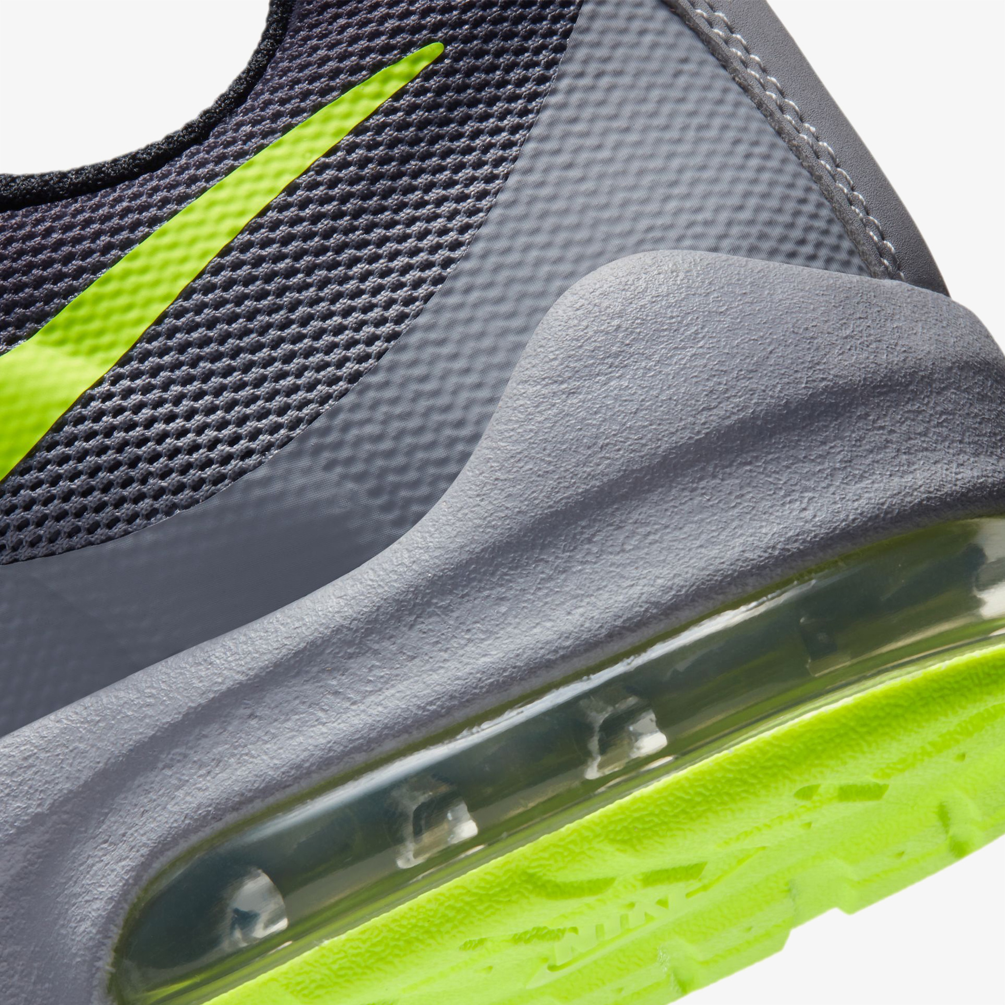 Nike Air Max Invigor Çocuk Gri Spor Ayakkabı