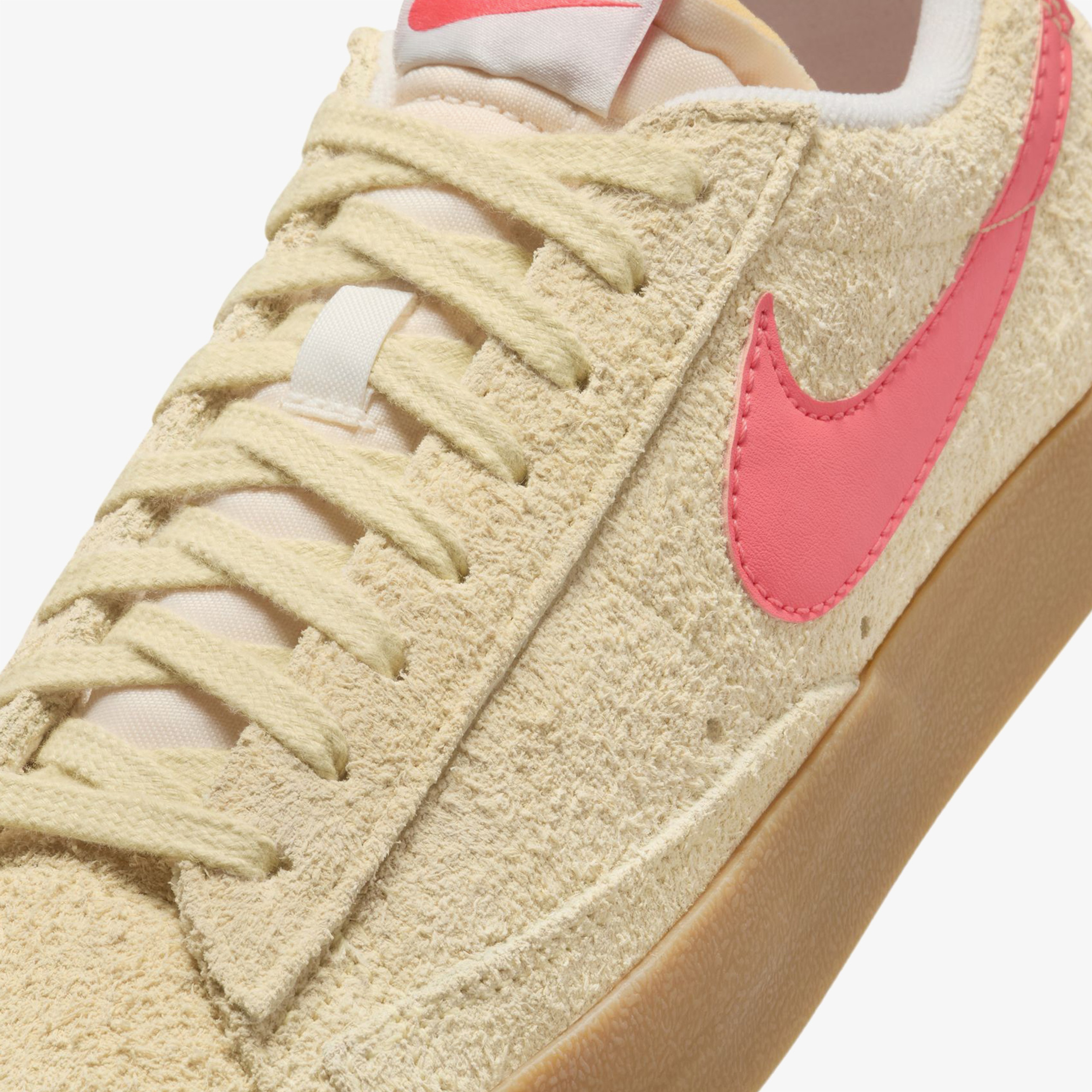 Nike Blazer Low 77 Vintage Kadın Sarı Spor Ayakkabı
