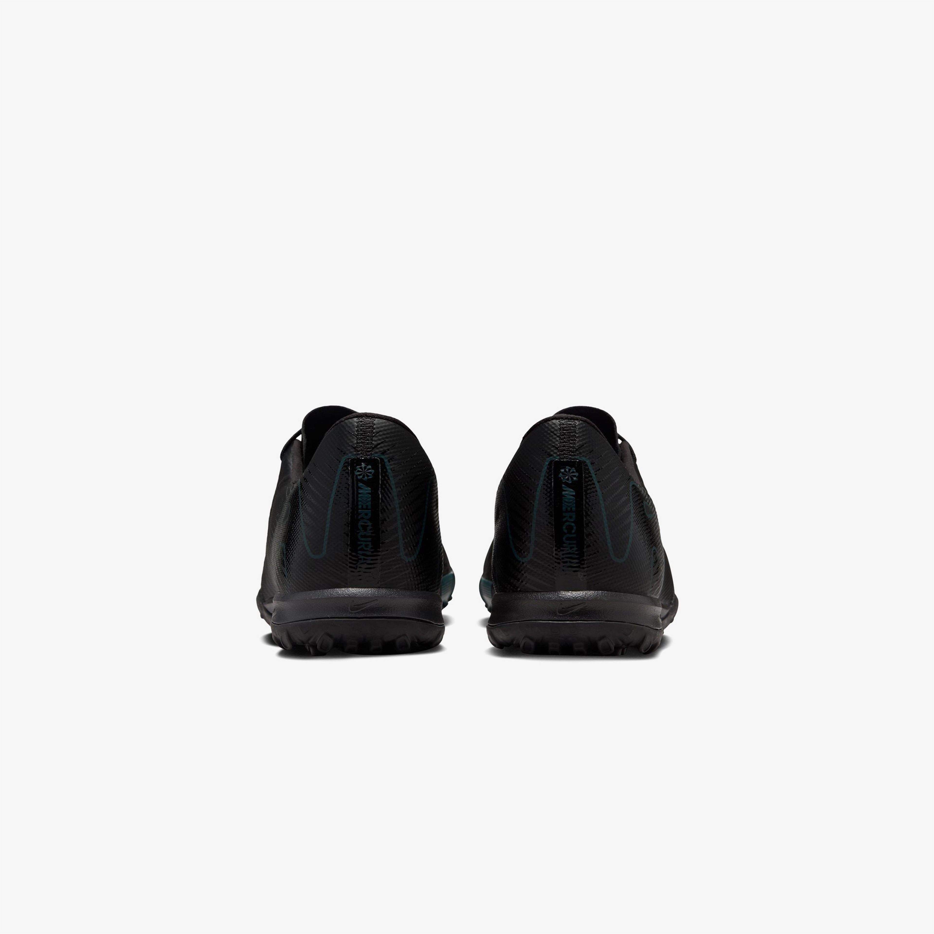 Nike Mercurial Vapor 16 Erkek Siyah Halı Saha Kramponu