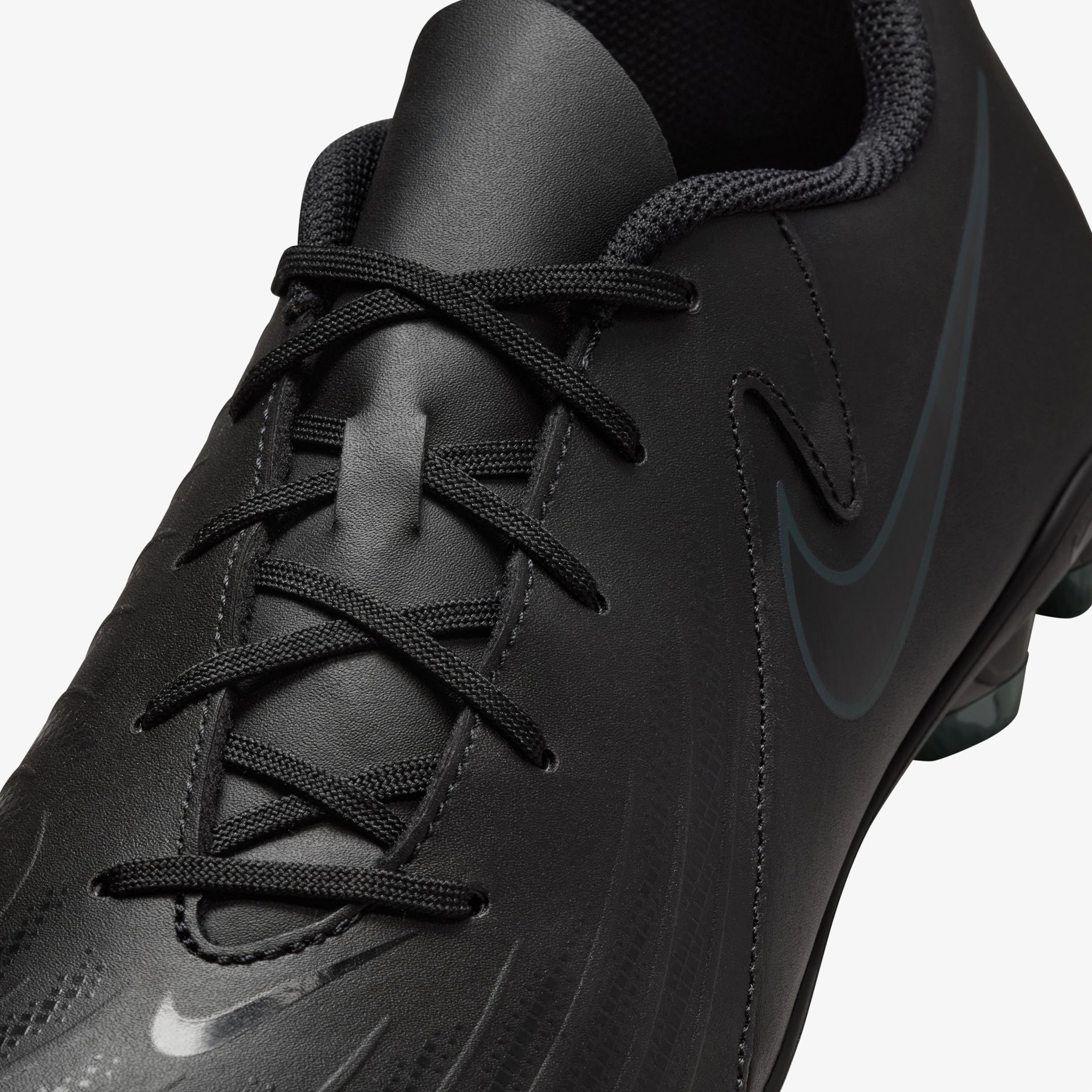 Nike Phantom GX II Club Erkek Siyah Çim Saha Kramponu