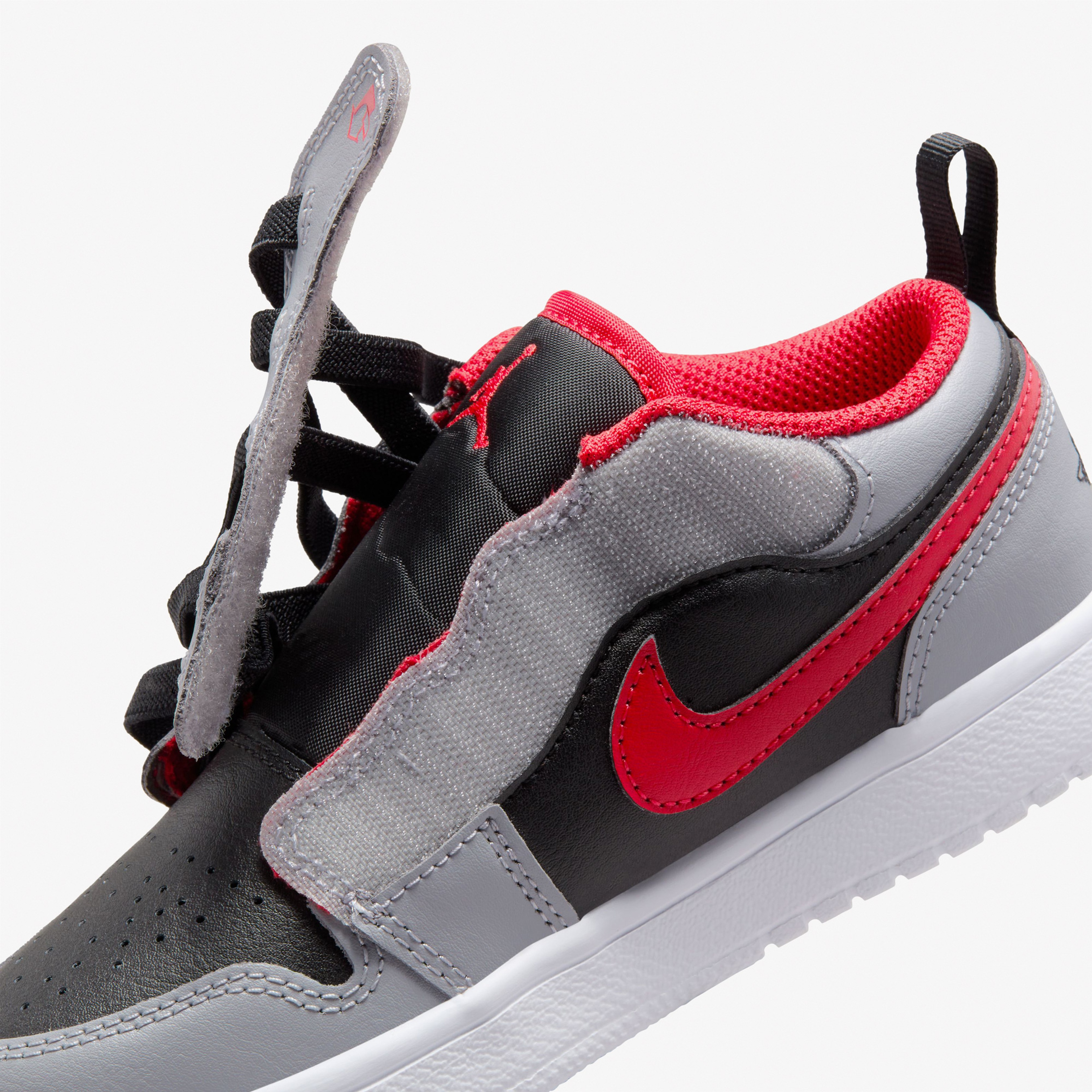 Jordan 1 Low Alt Çocuk Gri Spor Ayakkabı