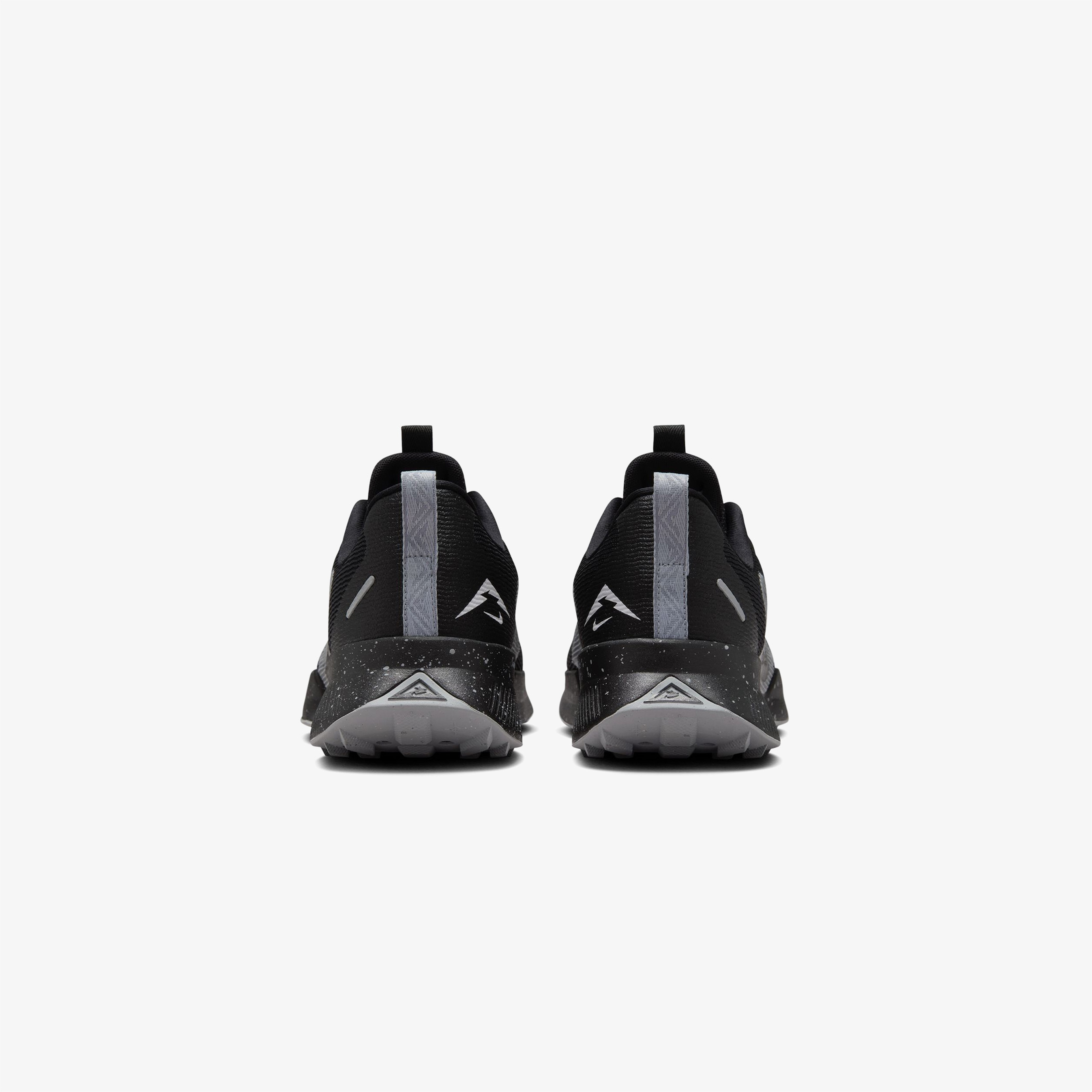 Nike Juniper Trail 3 Erkek Siyah Koşu Ayakkabısı