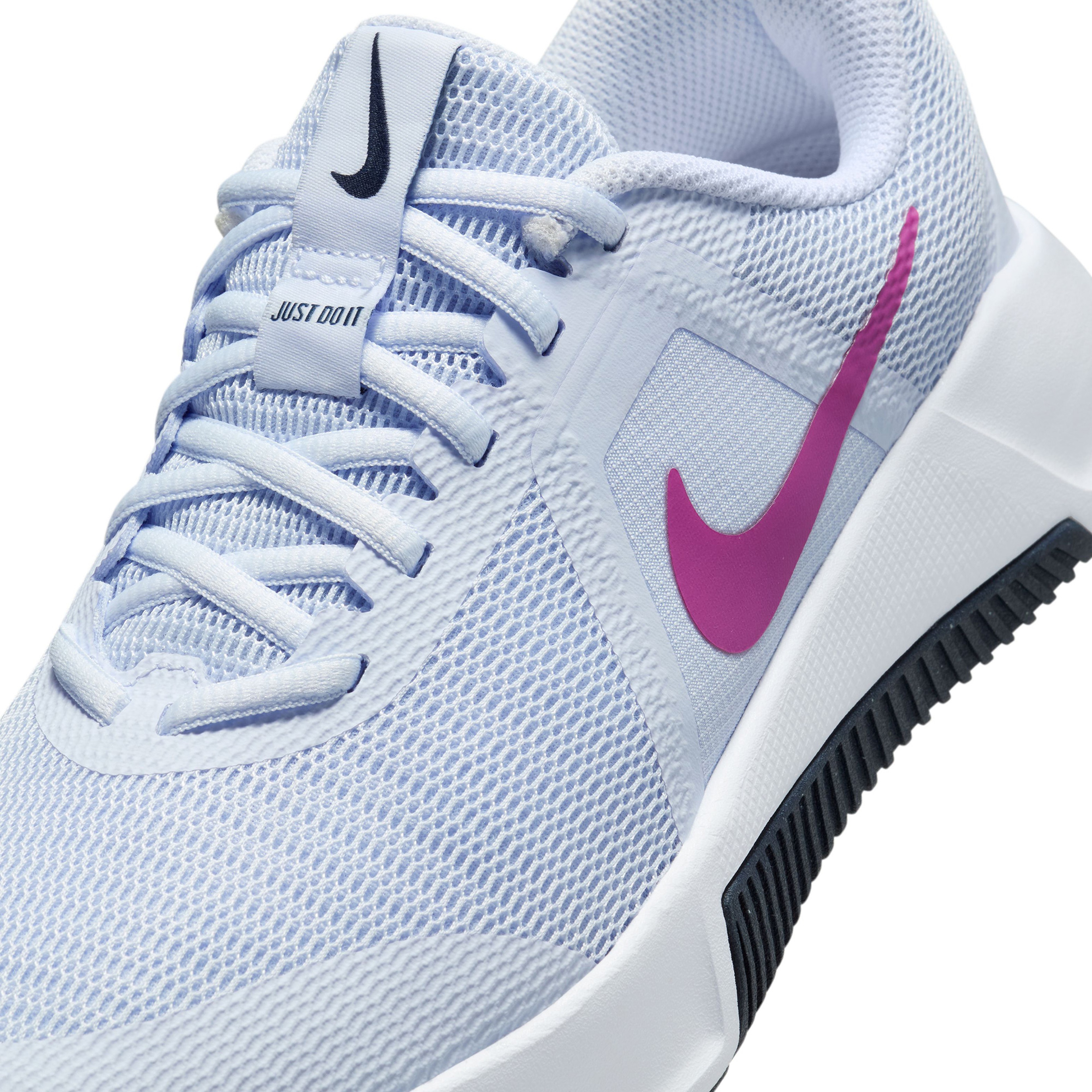 Nike Mc Trainer 3 Kadın Gri Spor Ayakkabı