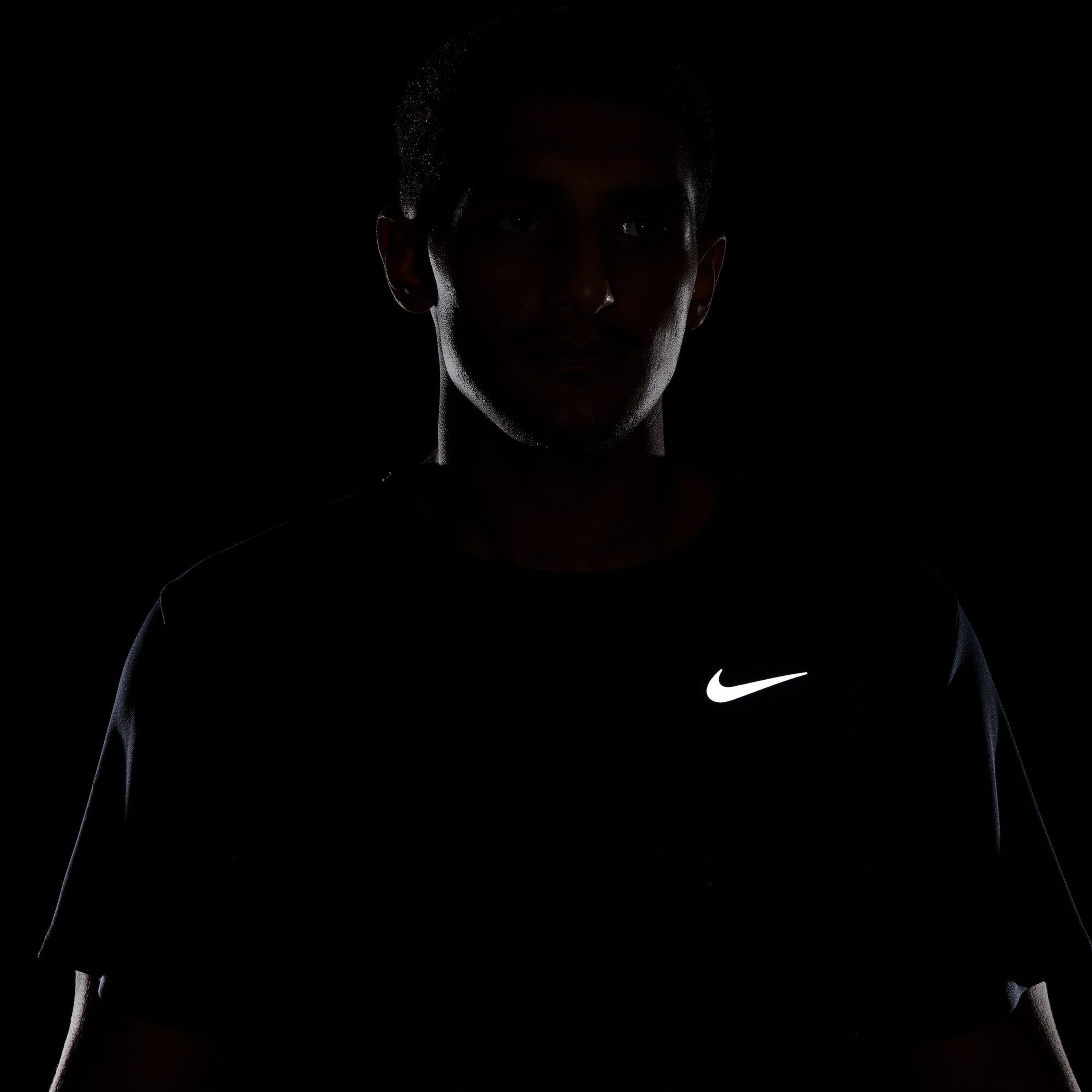 Nike Miler Erkek Lacivert Koşu T-Shirt