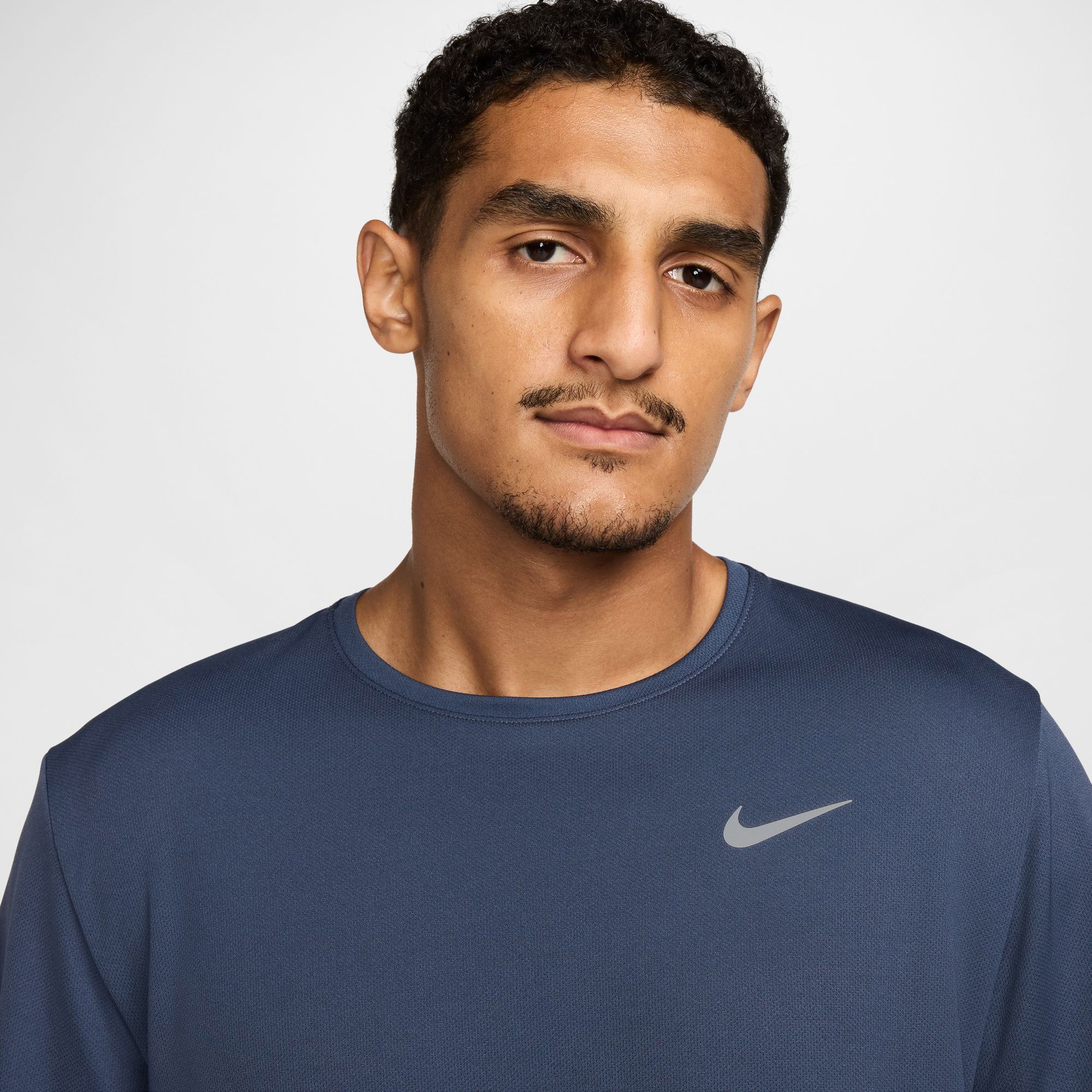 Nike Miler Erkek Lacivert Koşu T-Shirt