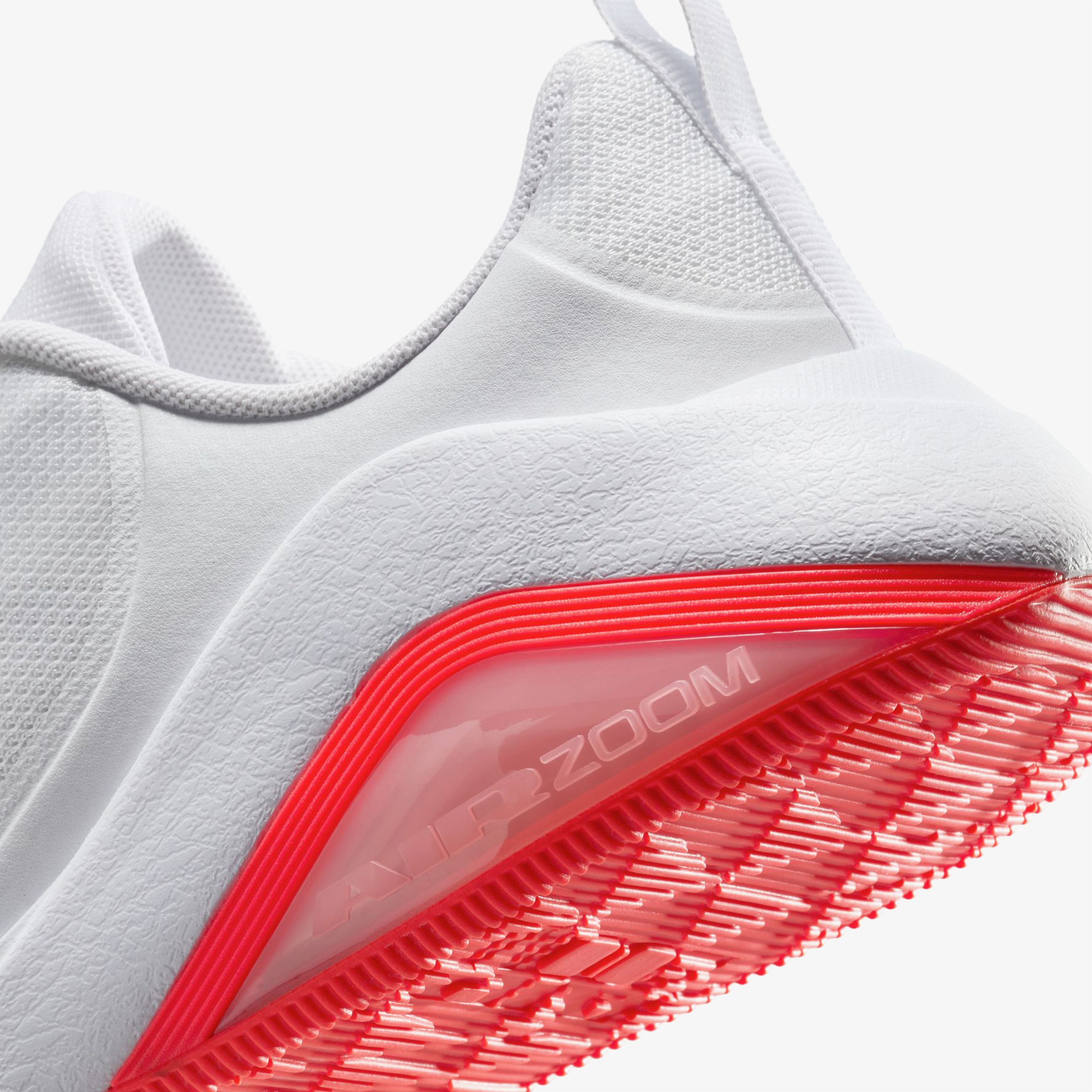 Nike Bella 7 Kadın Beyaz Antrenman Ayakkabısı