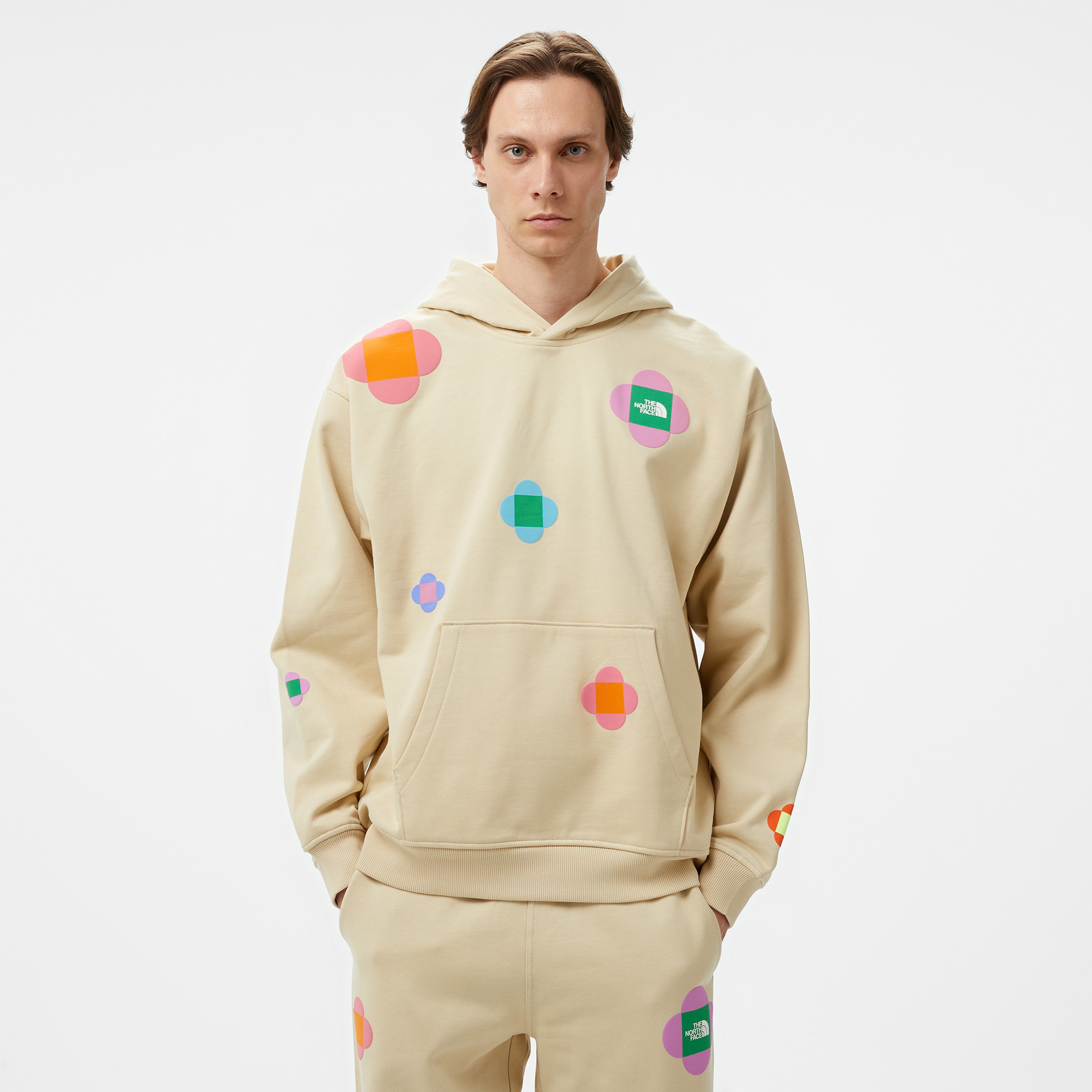 The North Face Yinka Ilori Lets BlossoTogeth Erkek Kahverengi Sweatshirt
