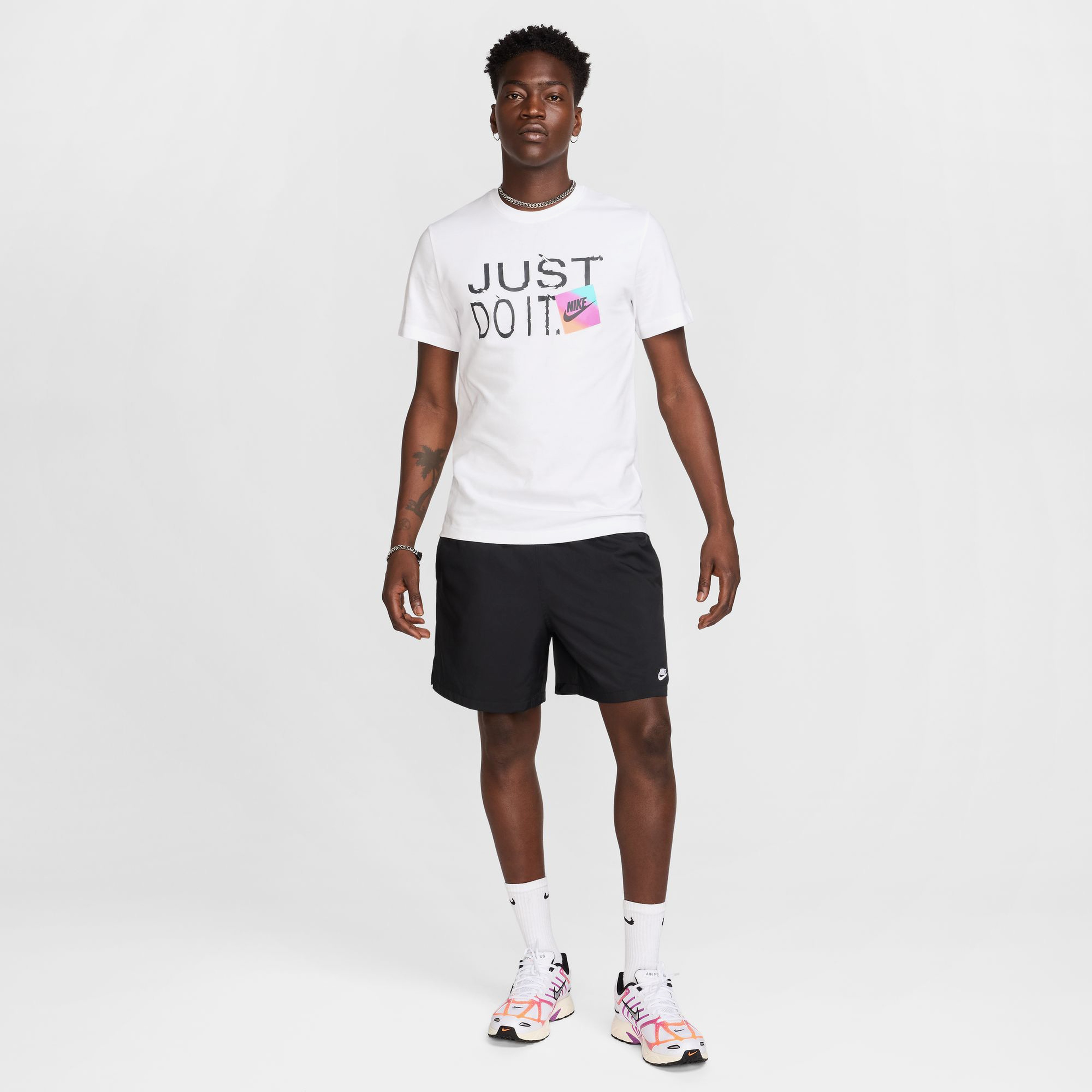 Nike Sportswear Erkek Beyaz T-Shirt