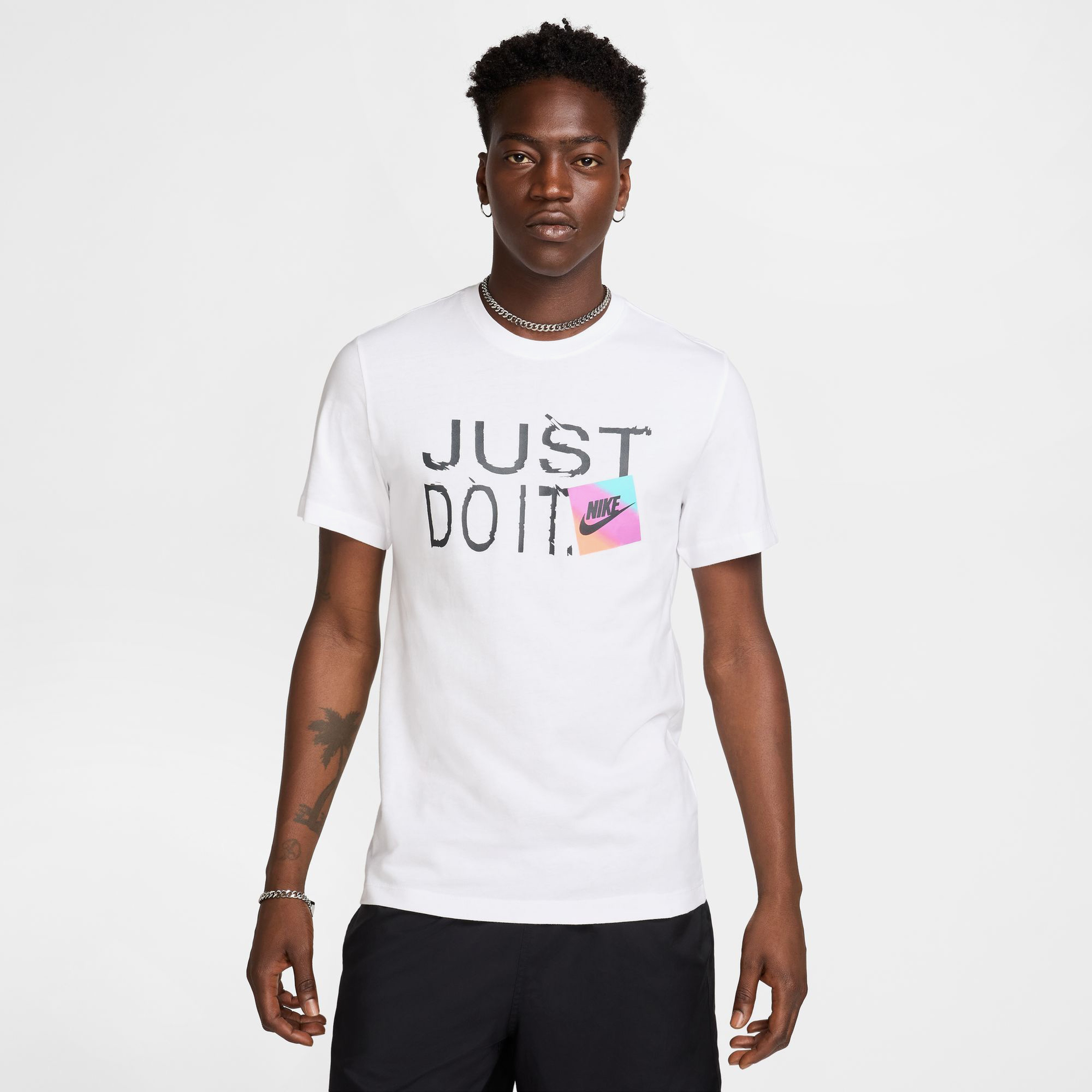 Nike Sportswear Erkek Beyaz T-Shirt