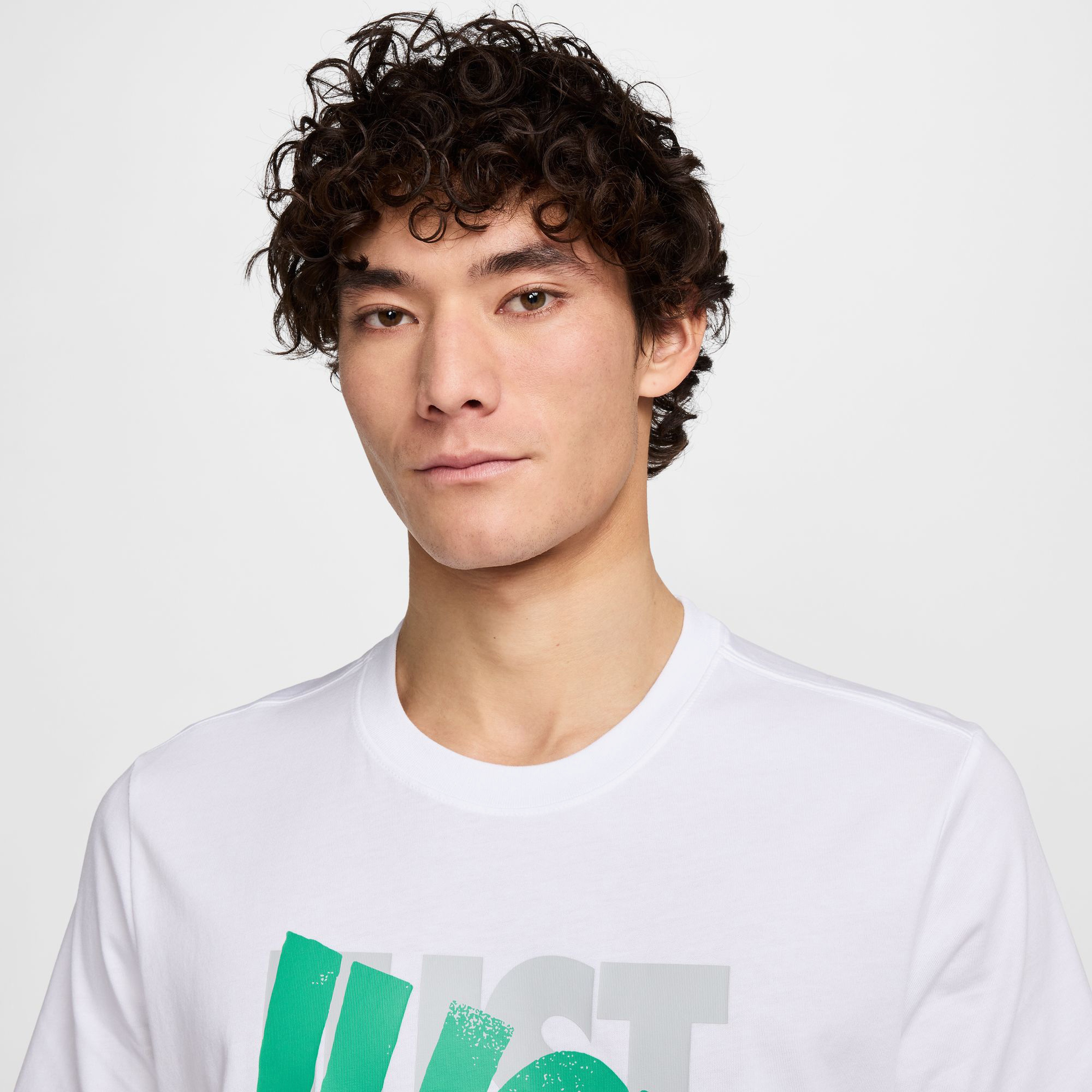 Nike Sportswear Erkek Beyaz T-Shirt