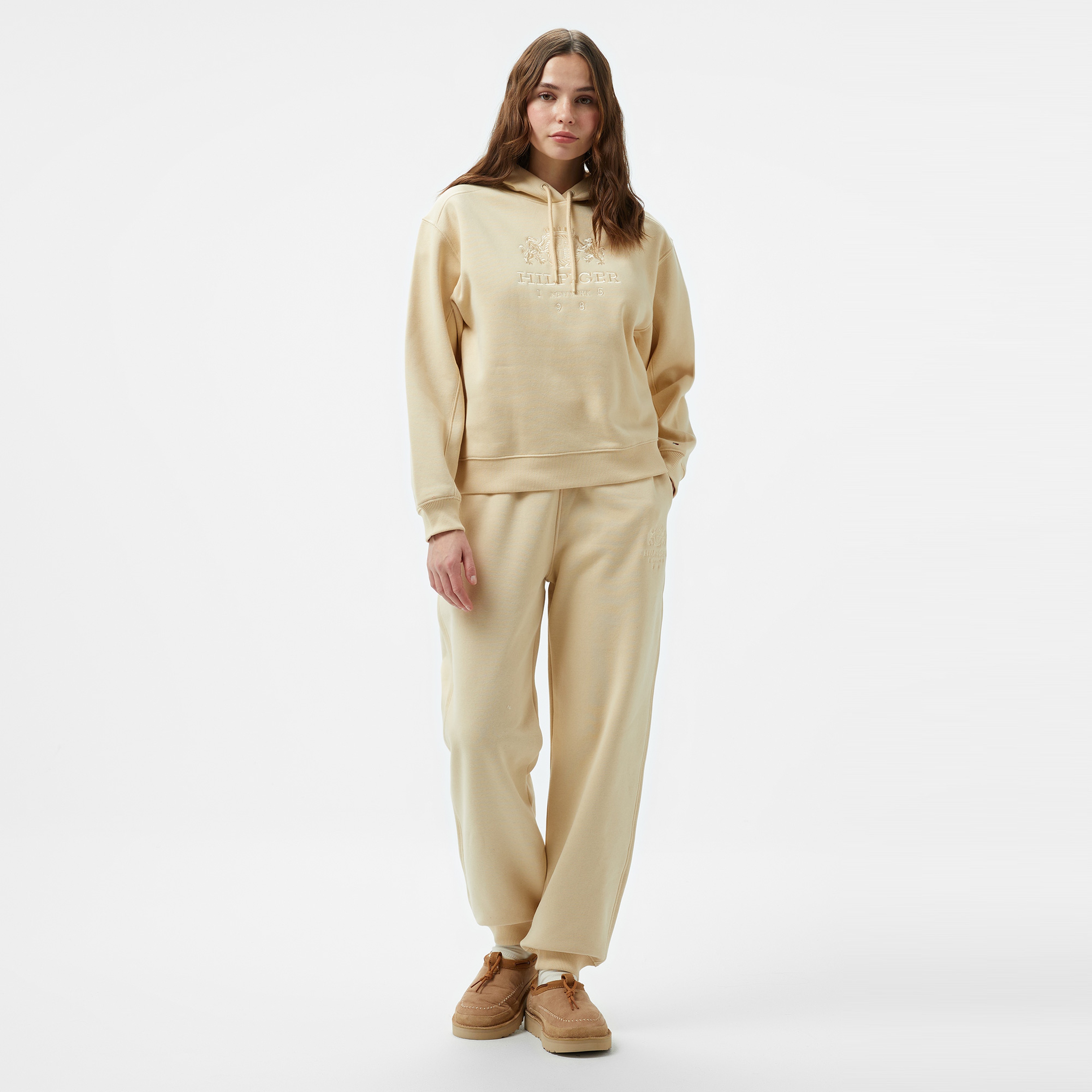 Tommy Hilfiger Varsity Crest Kadın Bej Hoodie