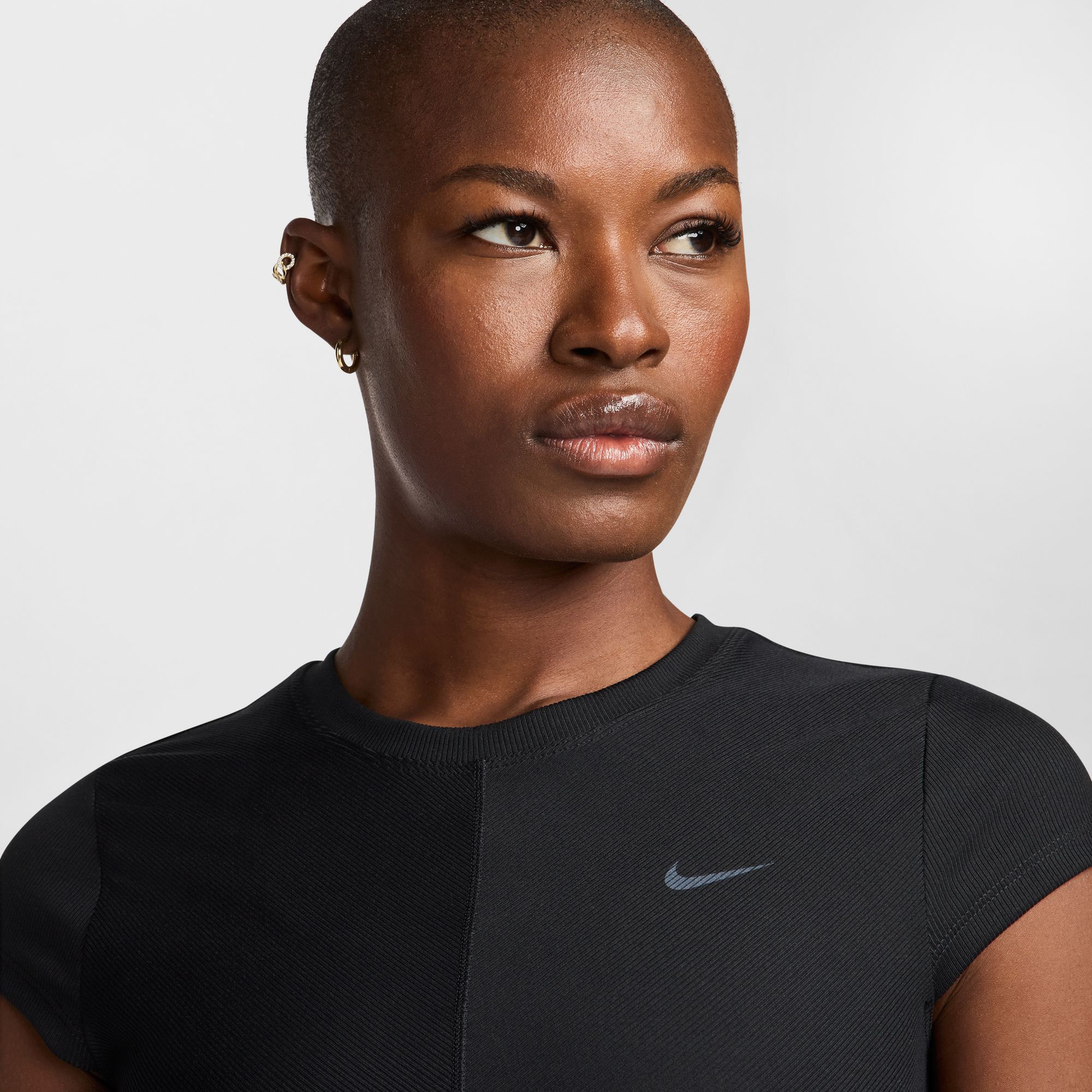 Nike Kadın Siyah T-Shirt
