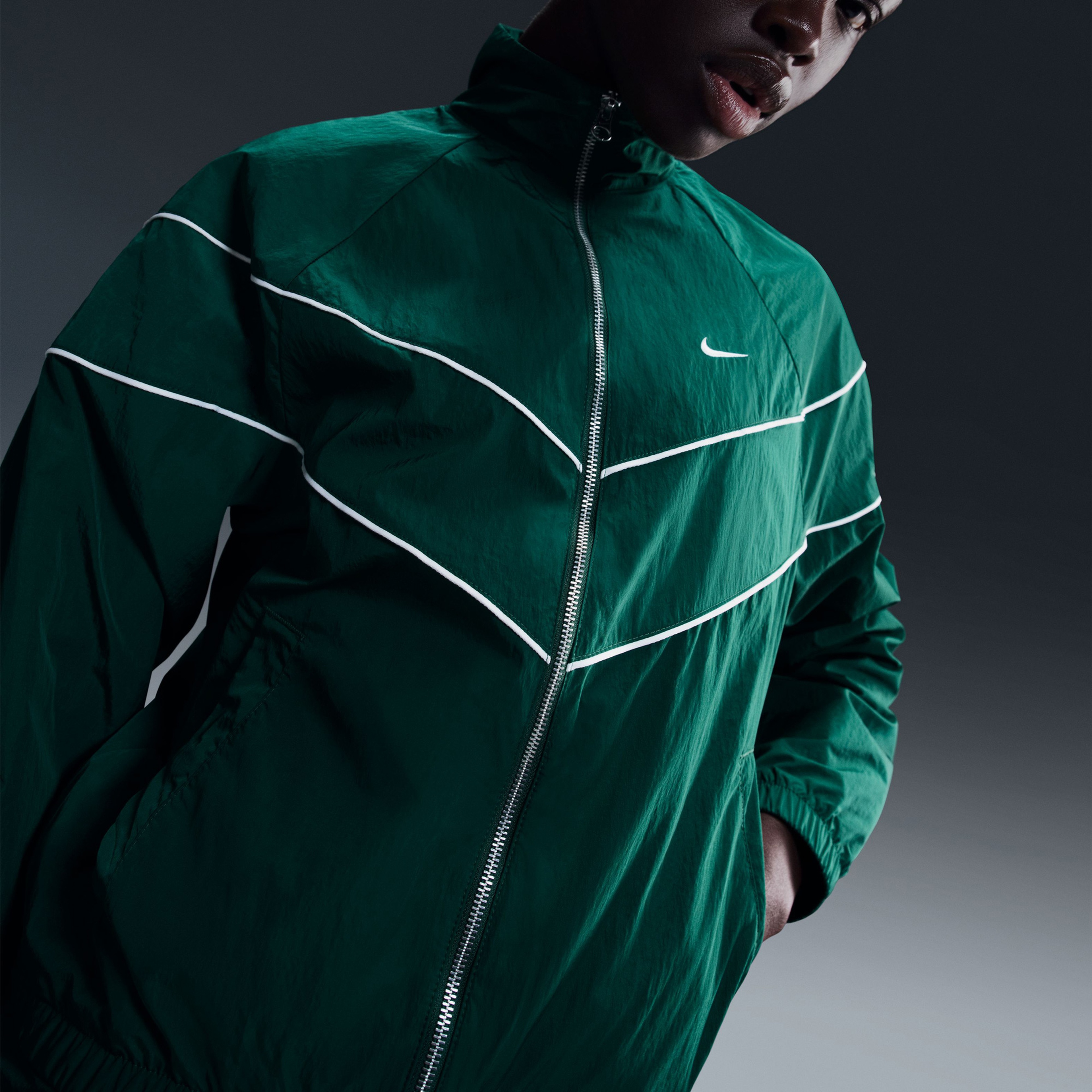 Nike Sportswear Windrunner Woven Kadın Yeşil Ceket