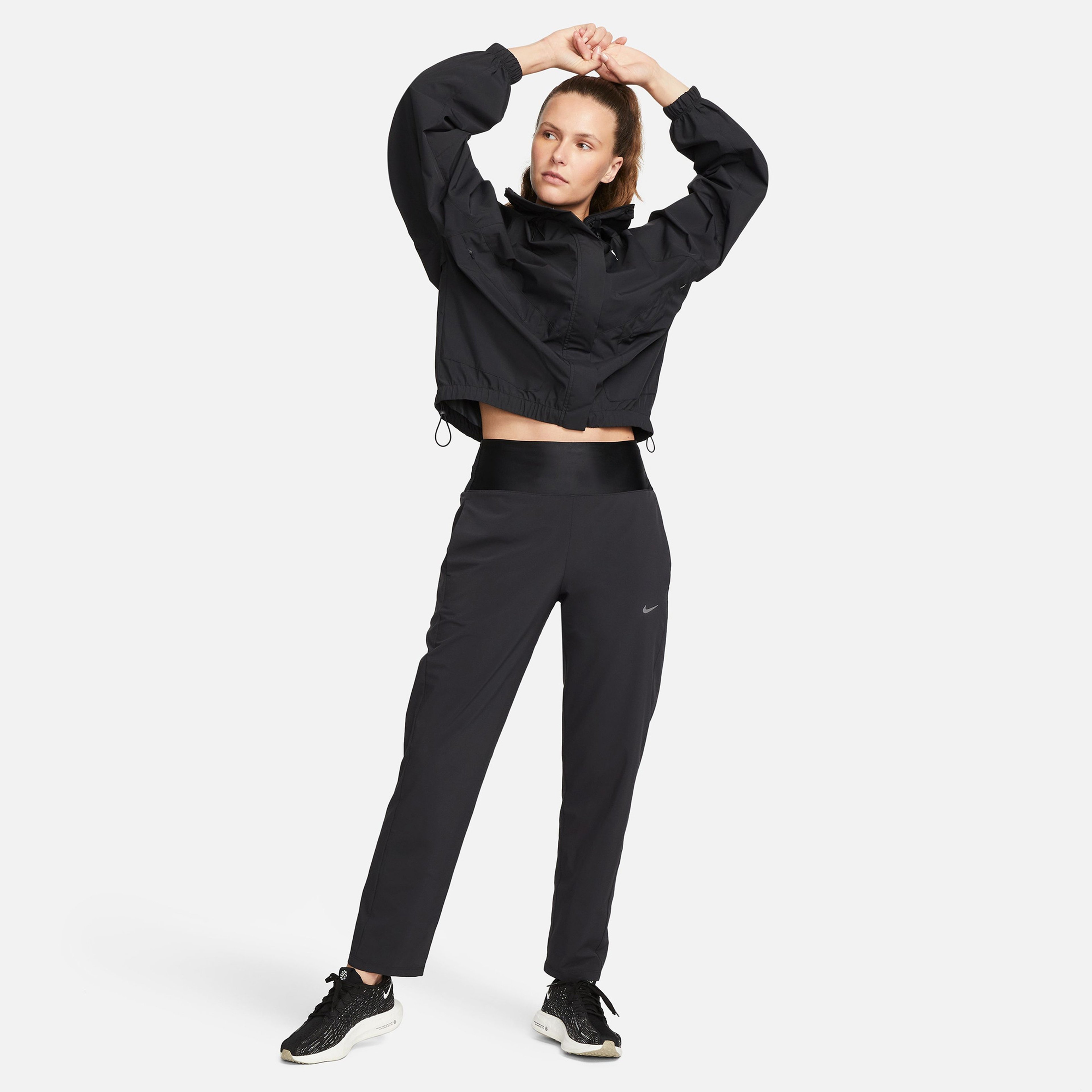 Nike Storm-FIT Swift Kadın Siyah Ceket