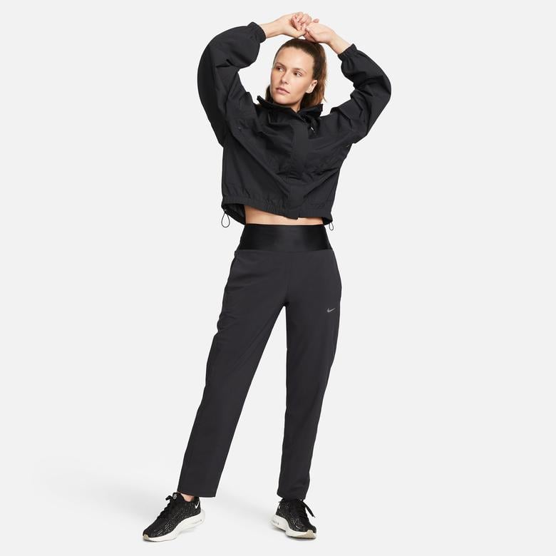 Nike Storm-FIT Swift Kadın Siyah Ceket