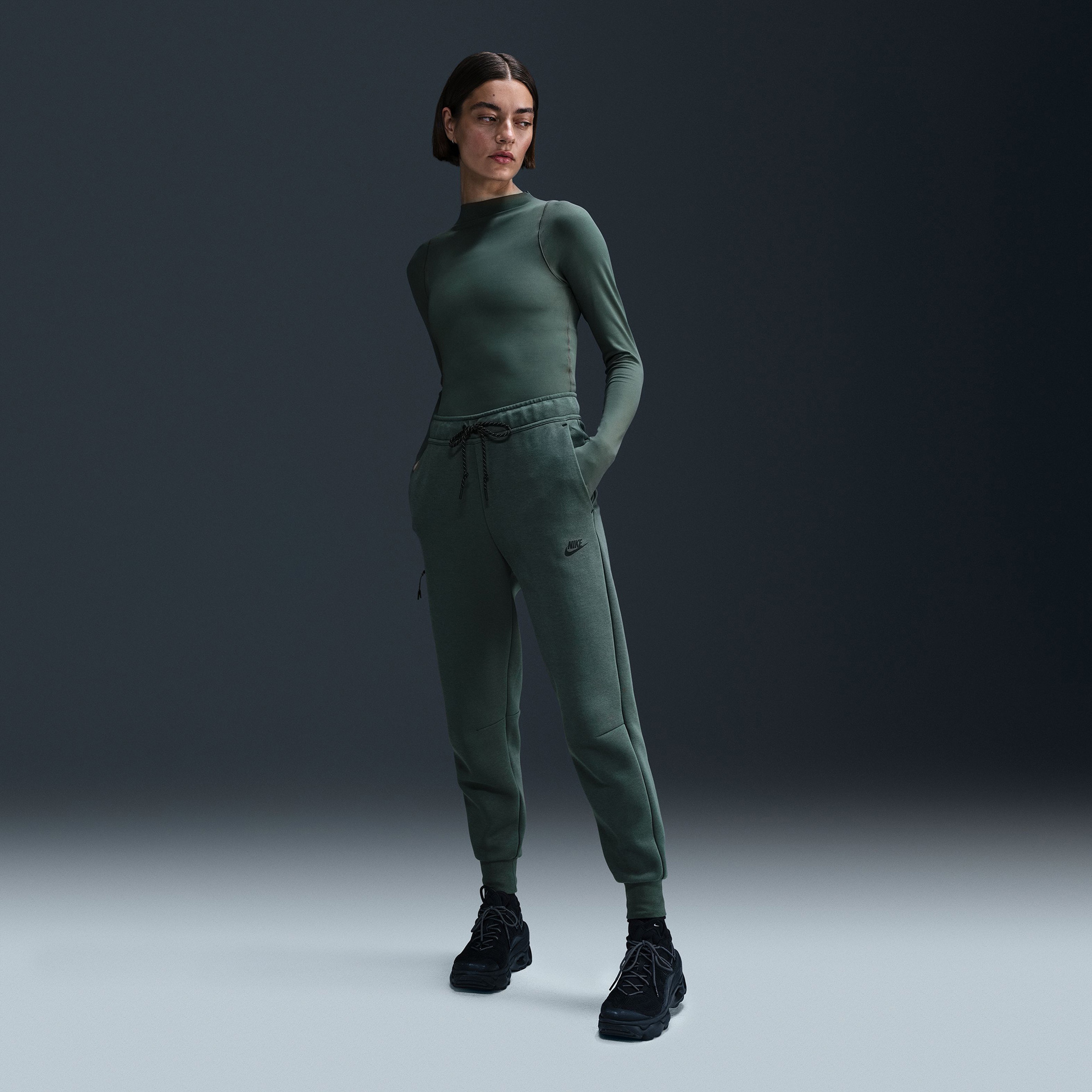 Nike Sportswear Tech Fleece Kadın Yeşil Eşofman Altı