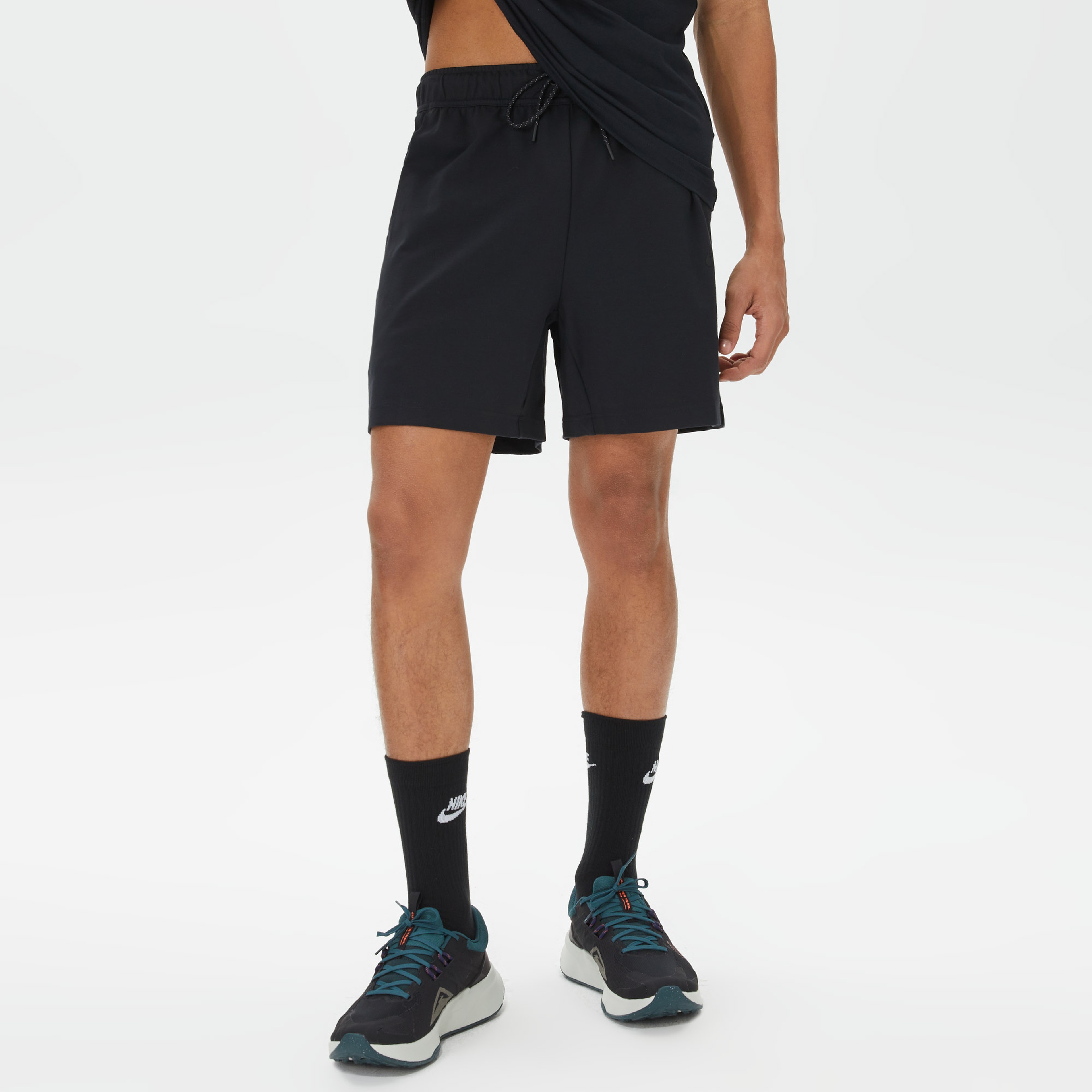 Nike Tech Lightweight Erkek Siyah Şort