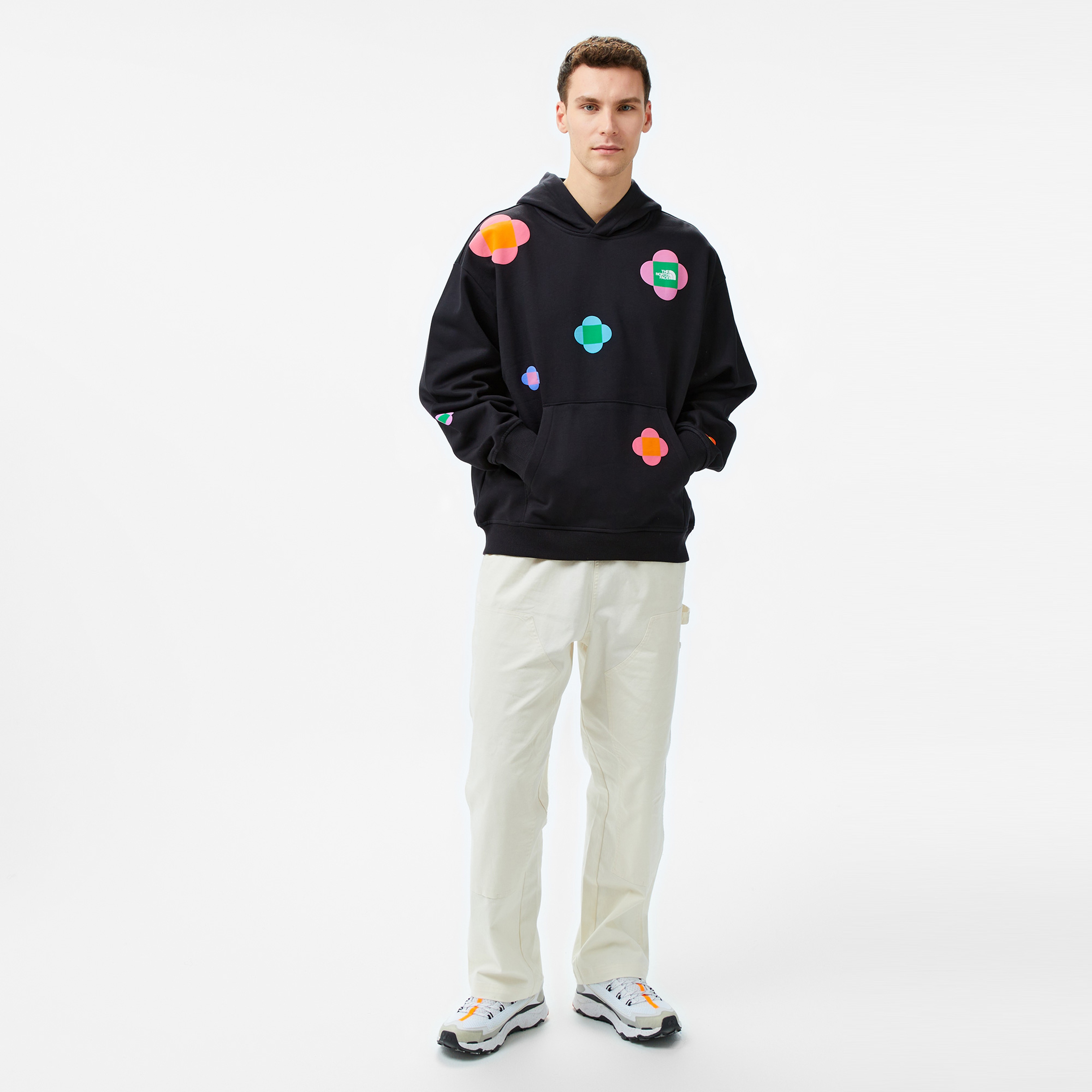 The North Face Yinka Ilori Let's BlossoTogeth Erkek Siyah Sweatshirt