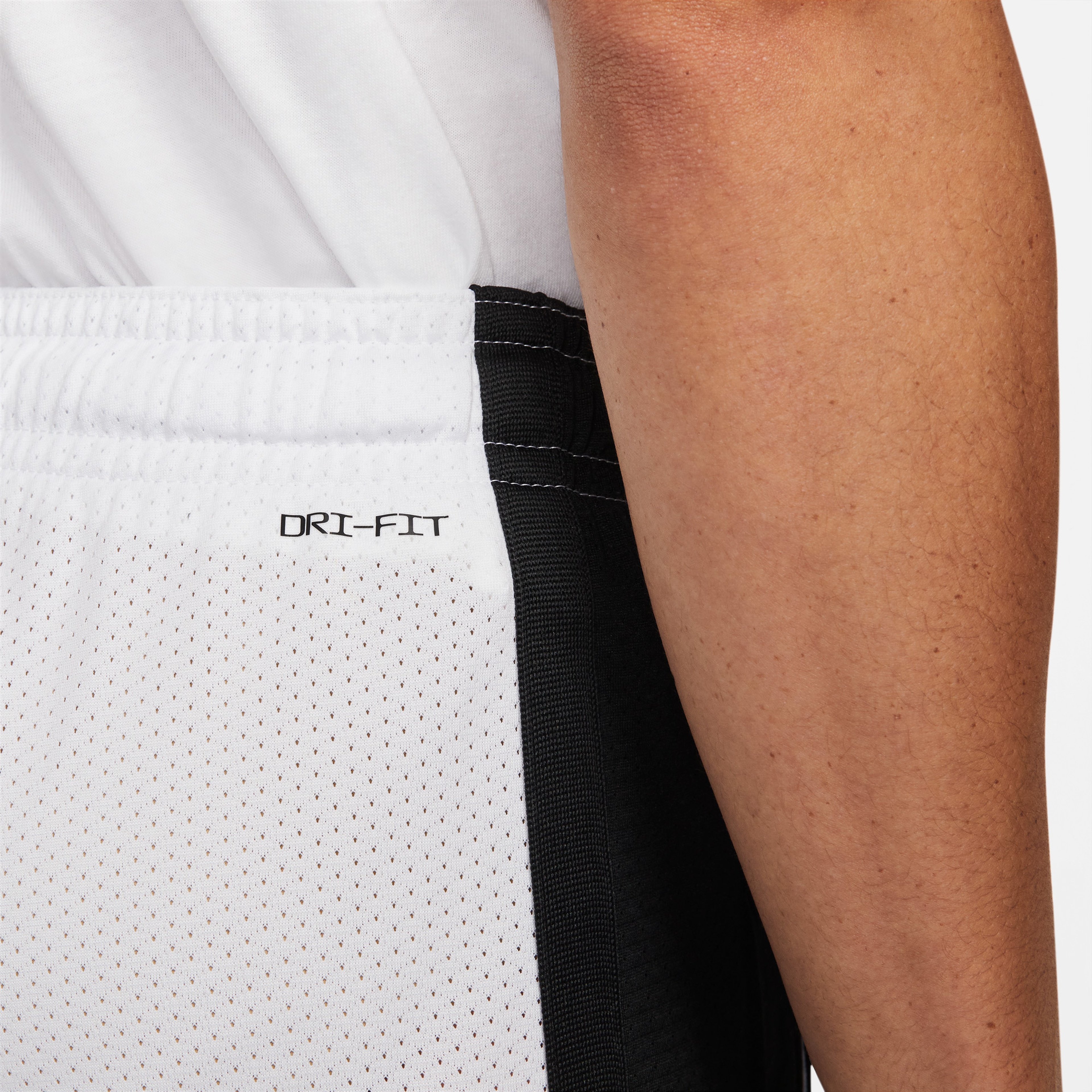 Jordan Dri-FIT Sport Mesh Erkek Beyaz Şort