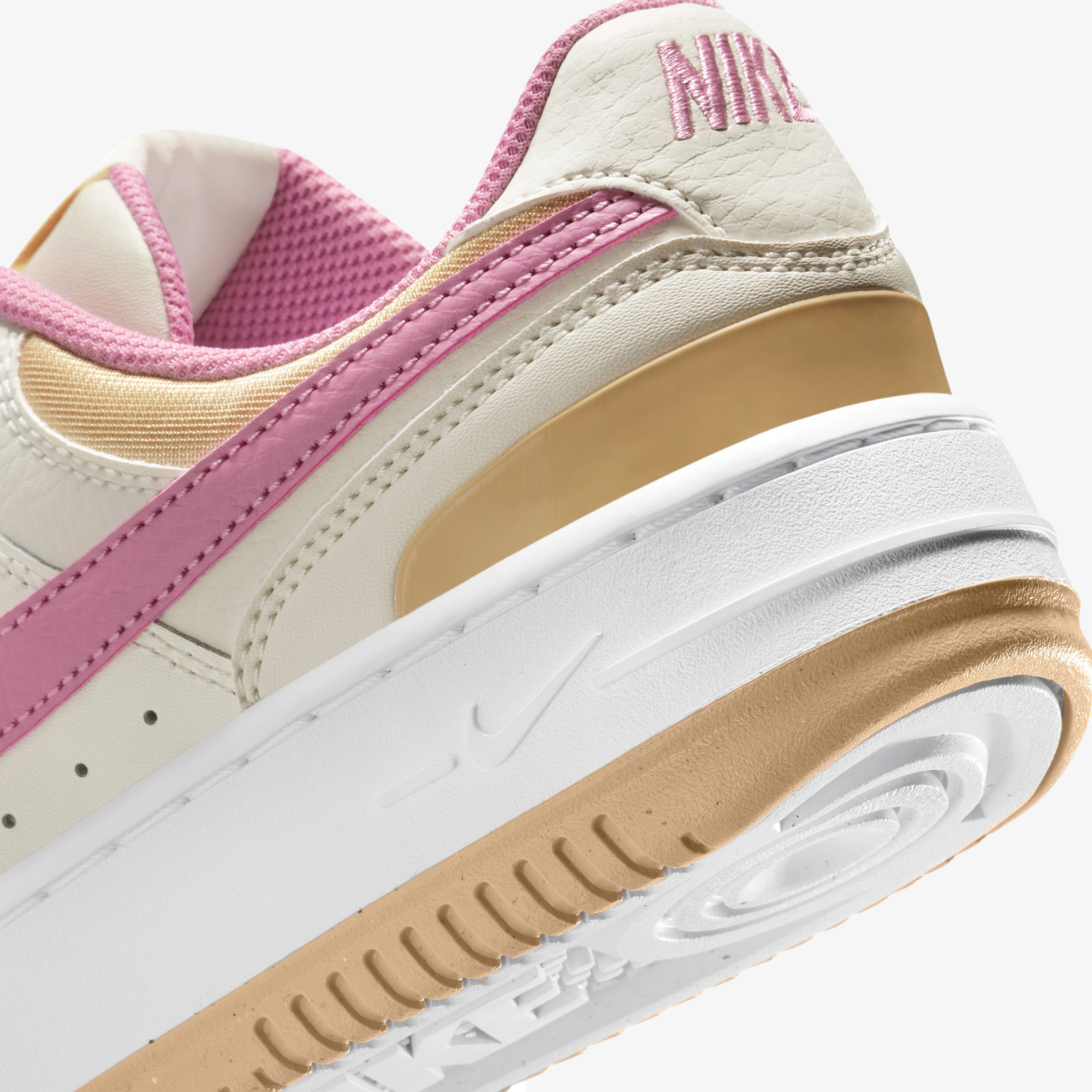 Nike Gamma Force Kadın Krem Sneaker