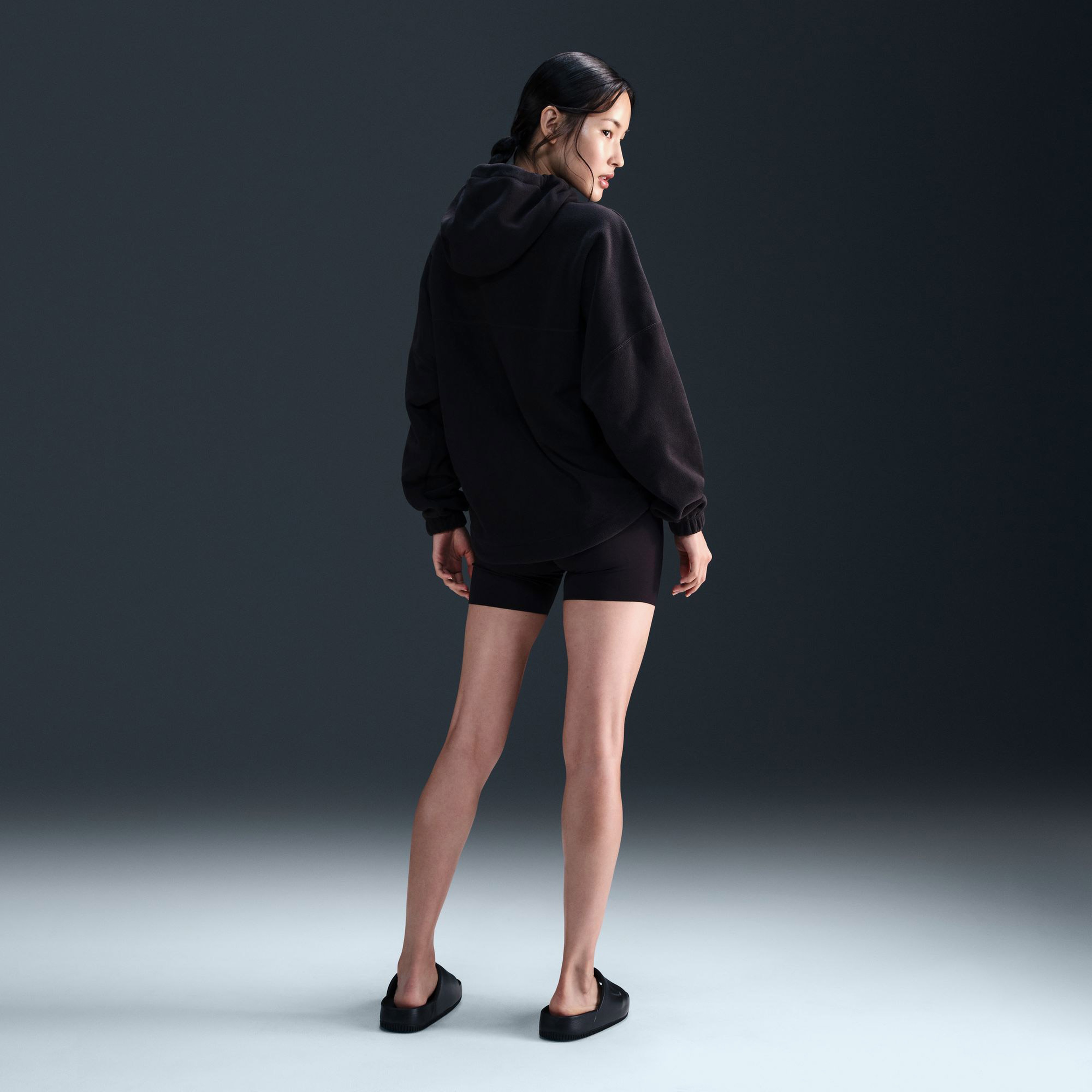 Nike One Therma Fit Kadın Siyah Günlük Sweatshirt