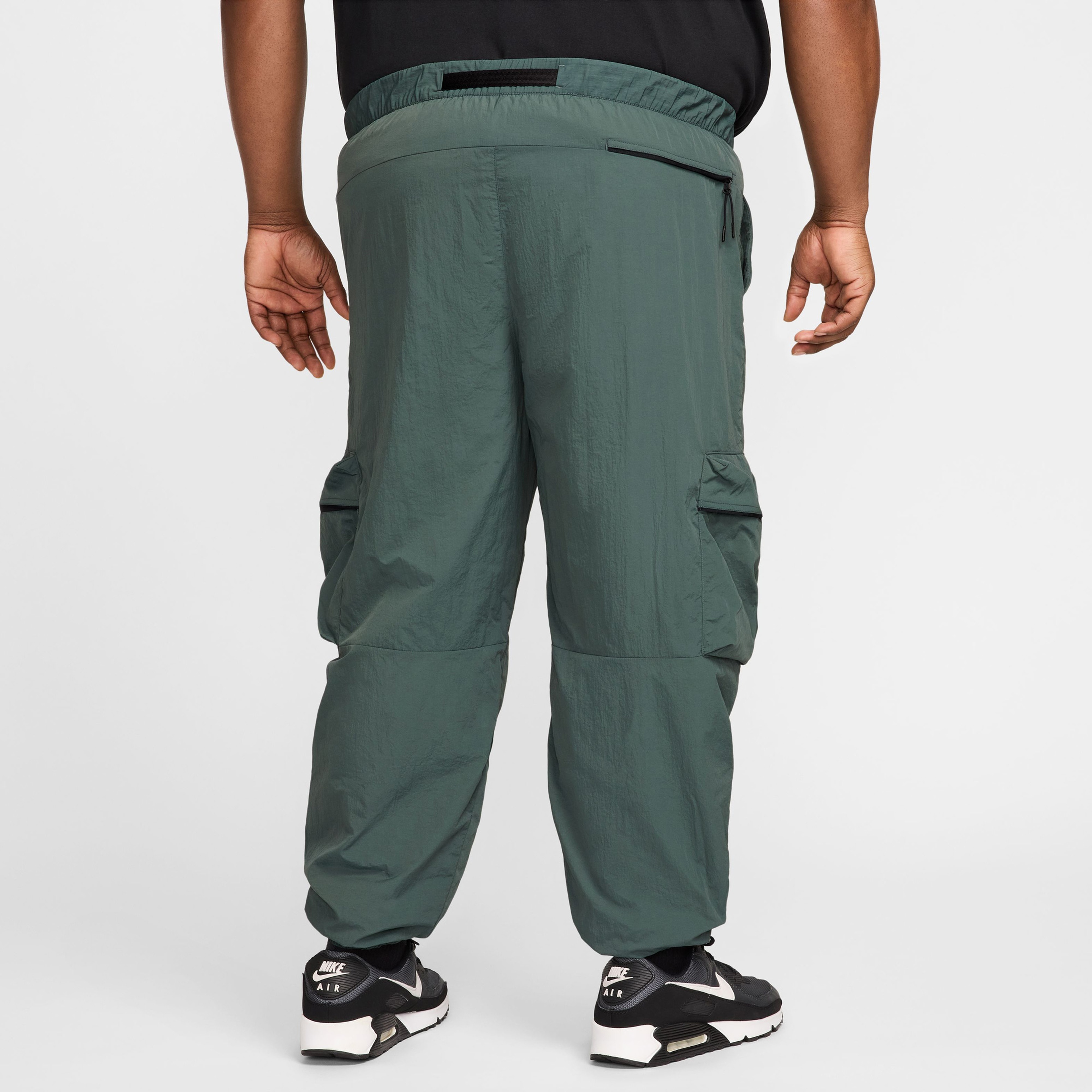 Nike Tech Woven Erkek Yeşil Eşofman Altı