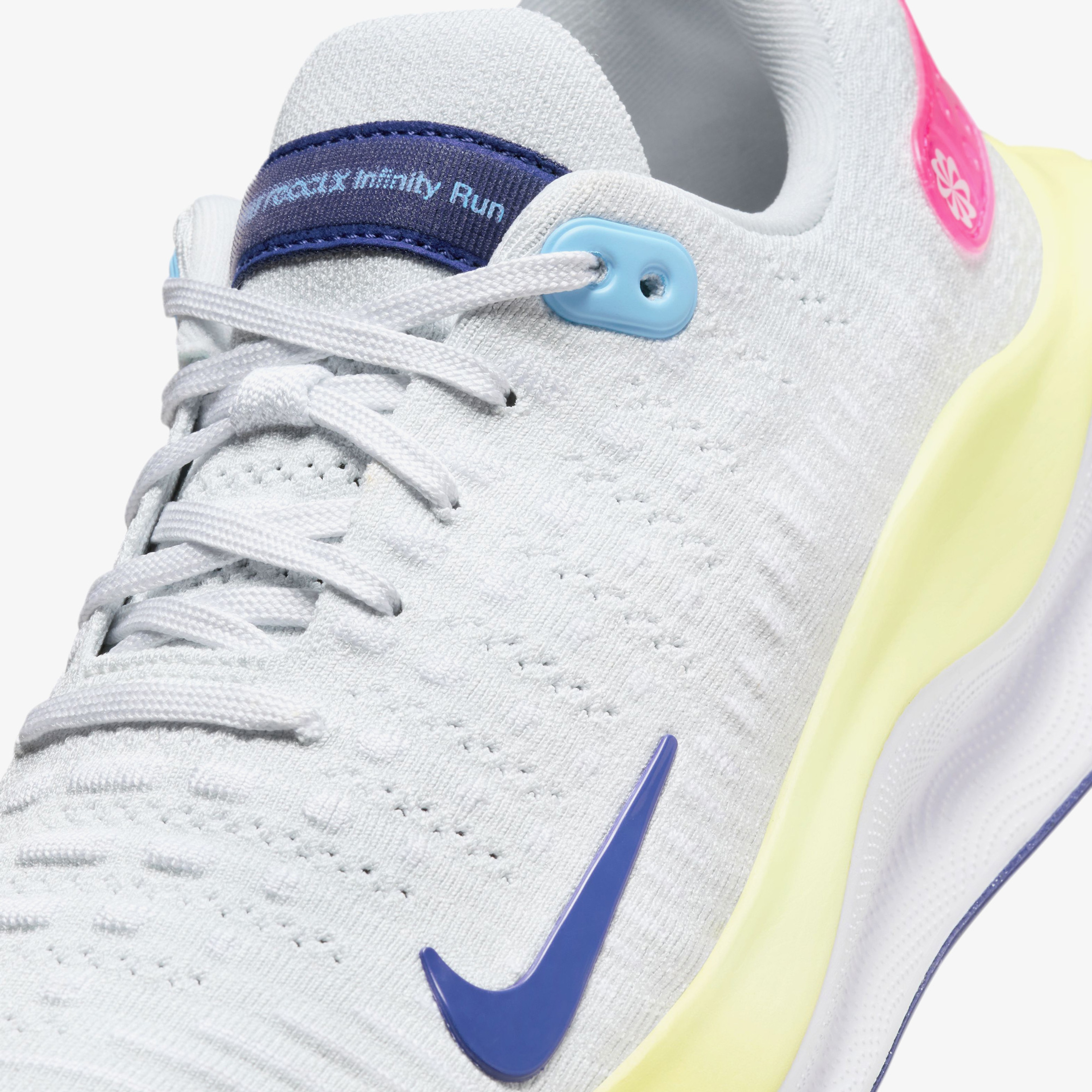 Nike Infinity Run 4 Kadın Gri Spor Ayakkabı