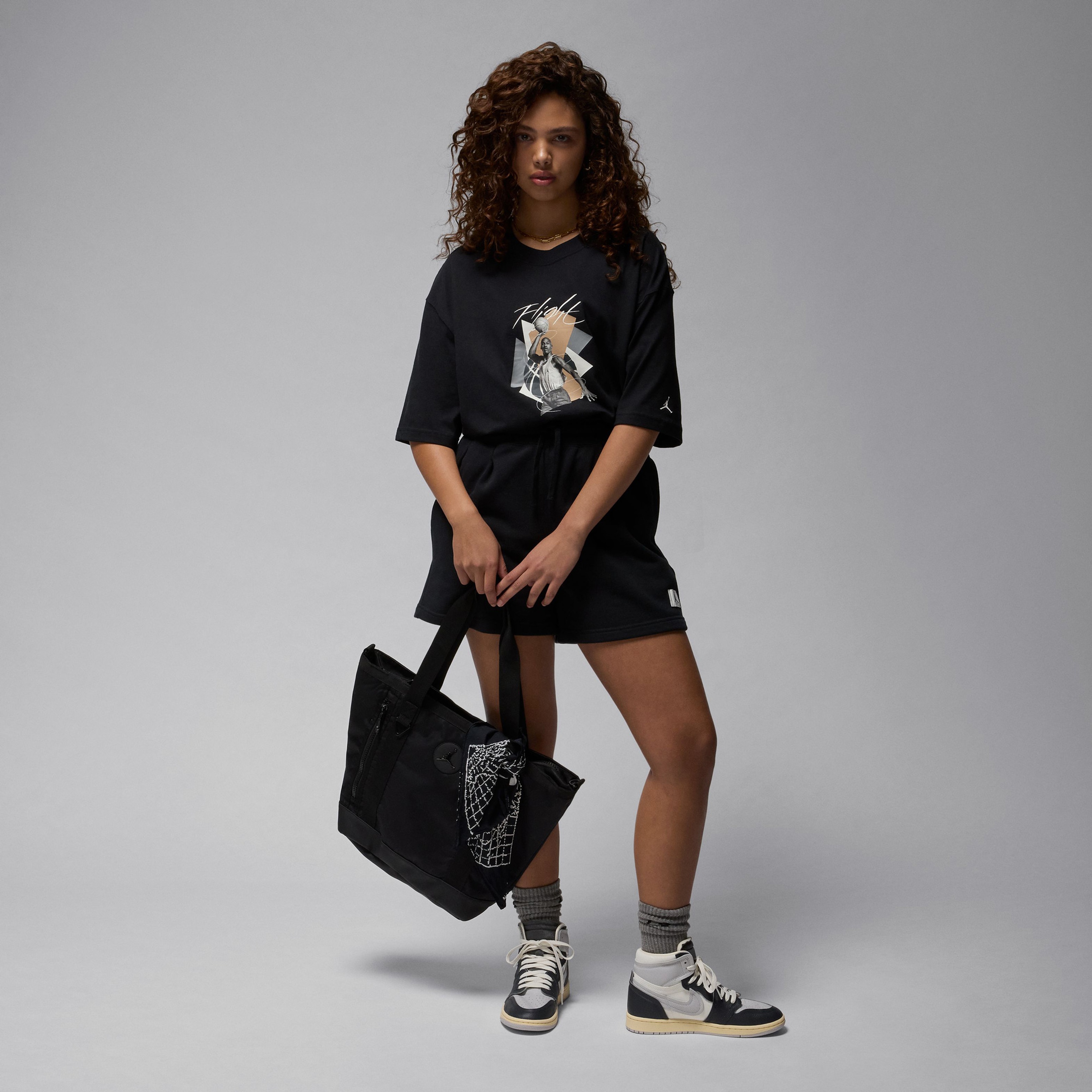 Jordan Grafix Oversize Kadın Siyah T-Shirt