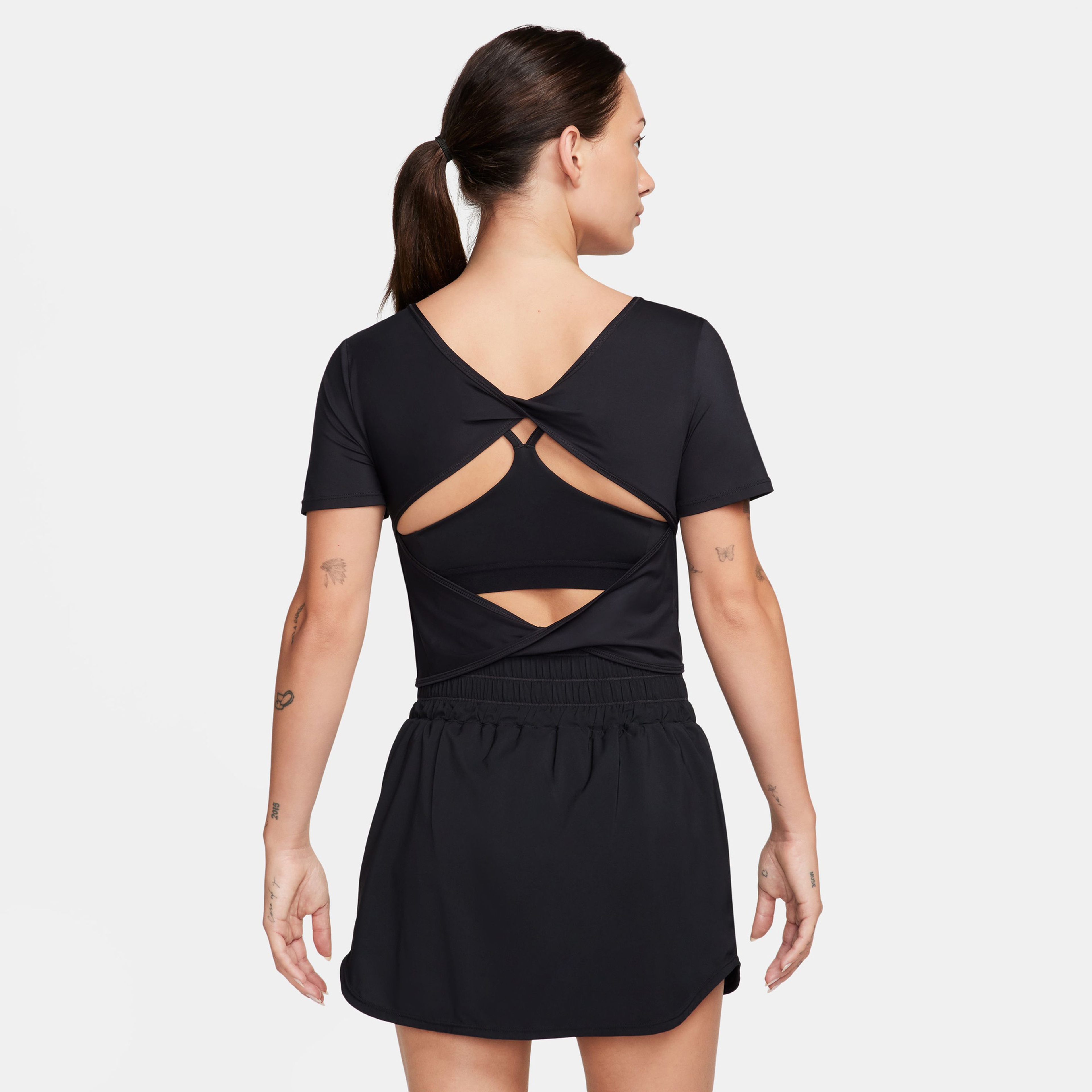 Nike One Classic Kadın Siyah Kısa Kollu T-Shirt