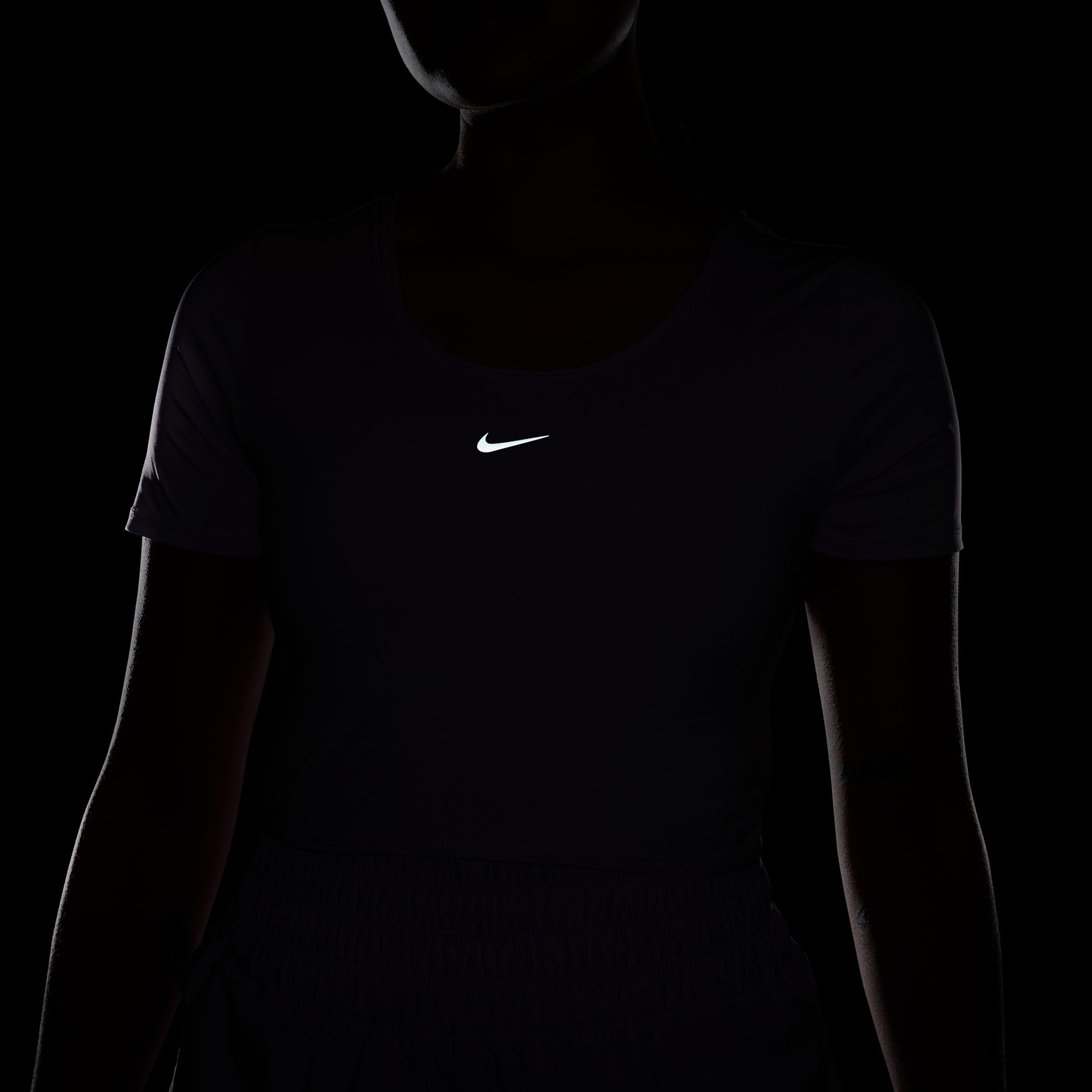 Nike One Classic Kadın Mor Kısa Kollu T-Shirt