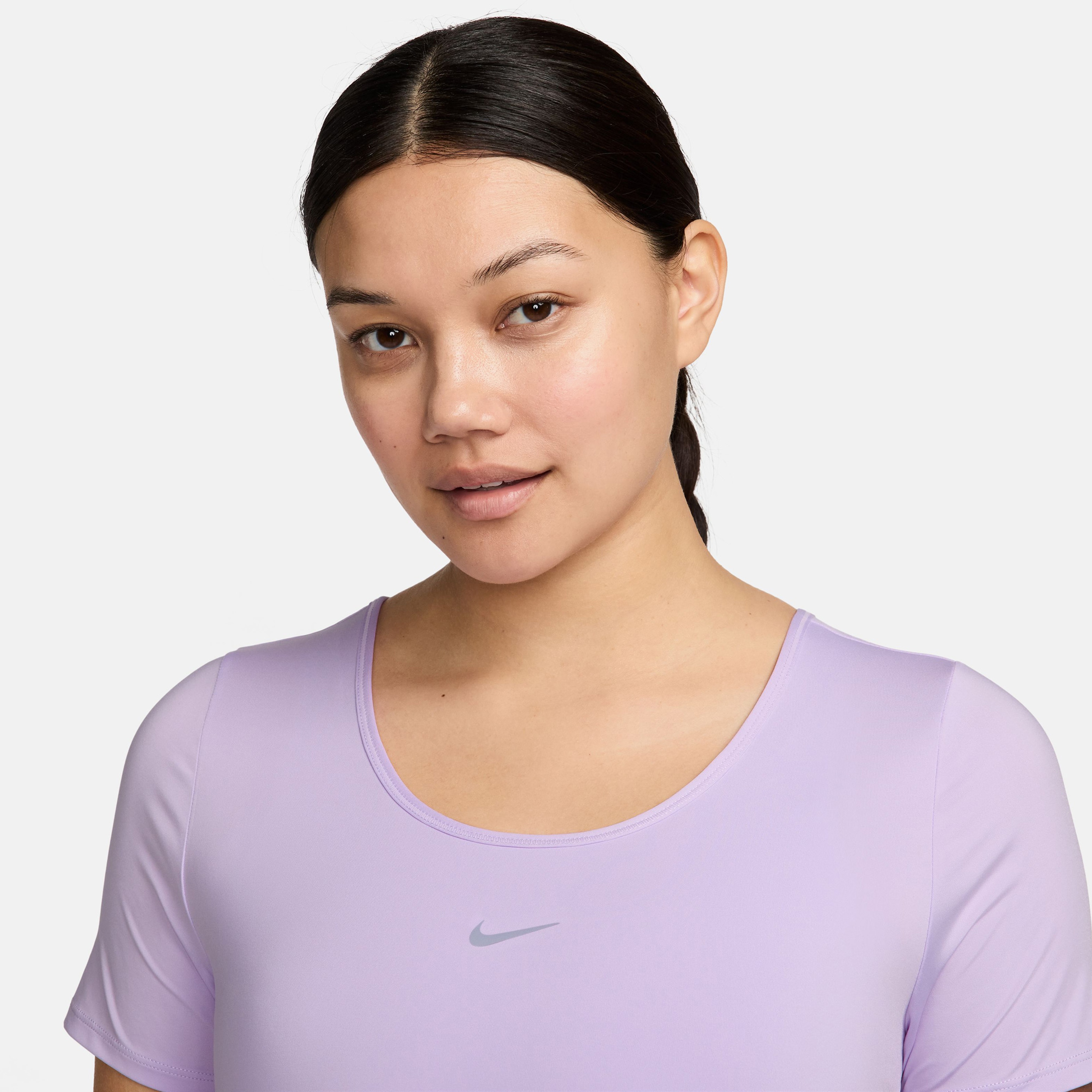 Nike One Classic Kadın Mor Kısa Kollu T-Shirt
