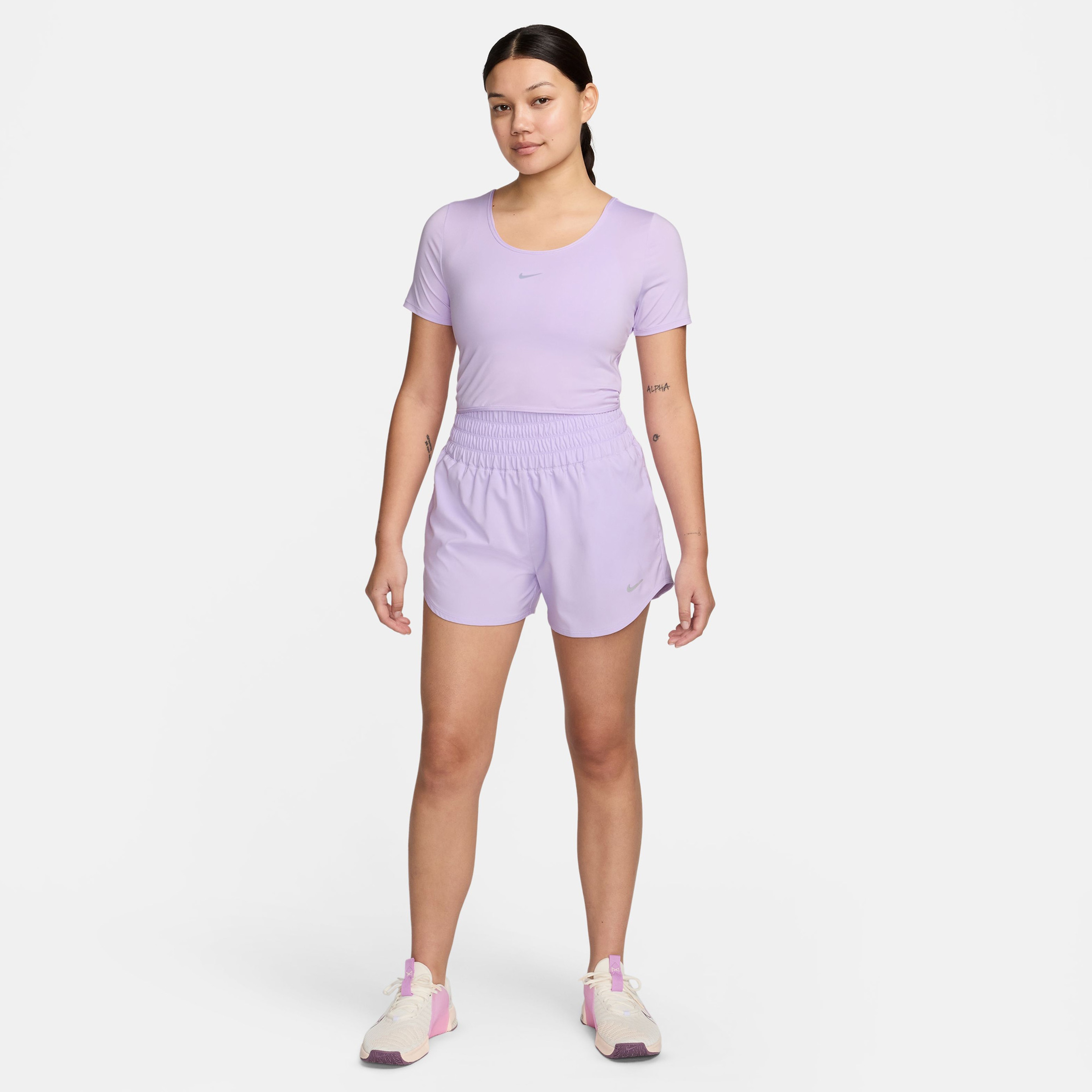 Nike One Classic Kadın Mor Kısa Kollu T-Shirt