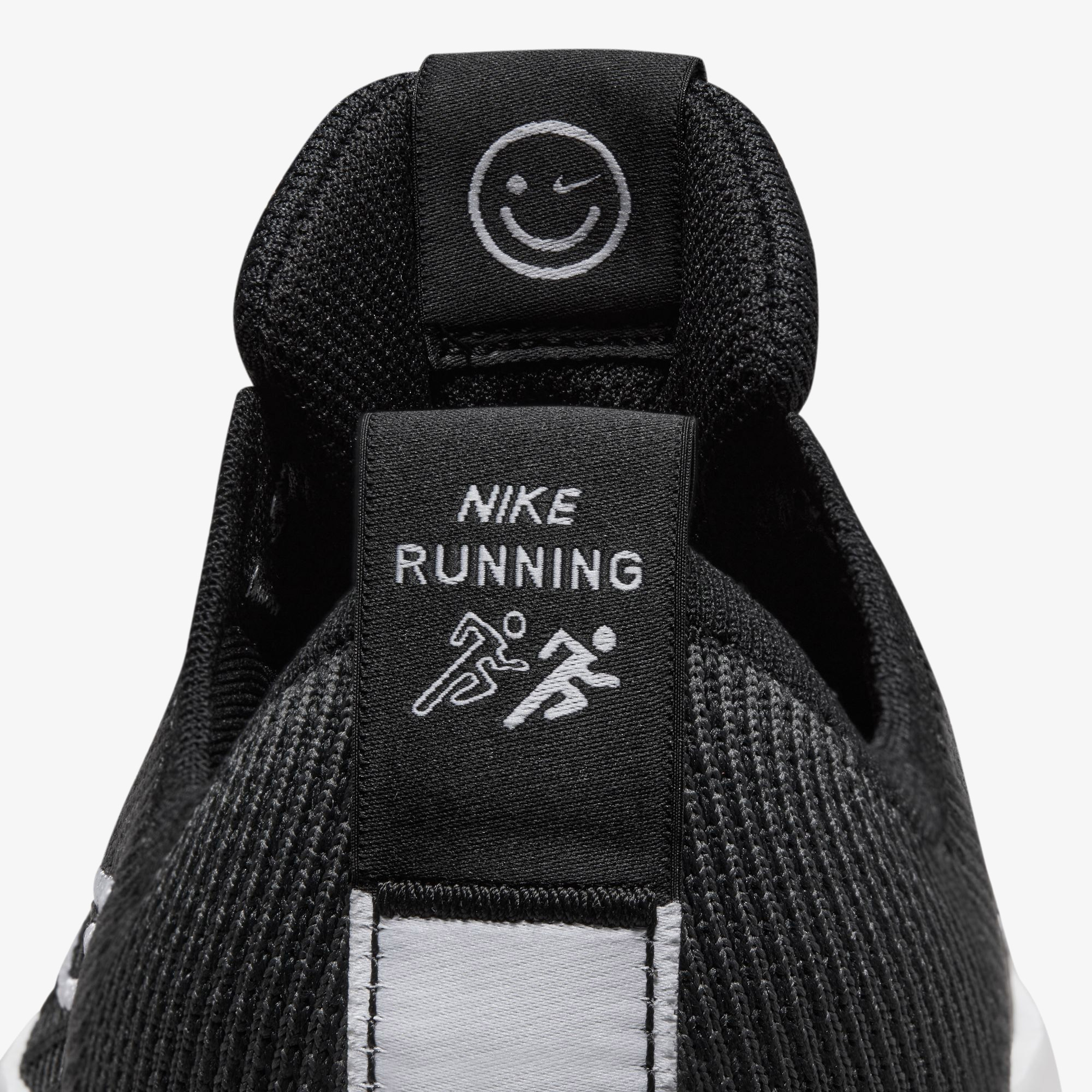 Nike Interact Run Erkek Siyah Koşu Ayakkabısı