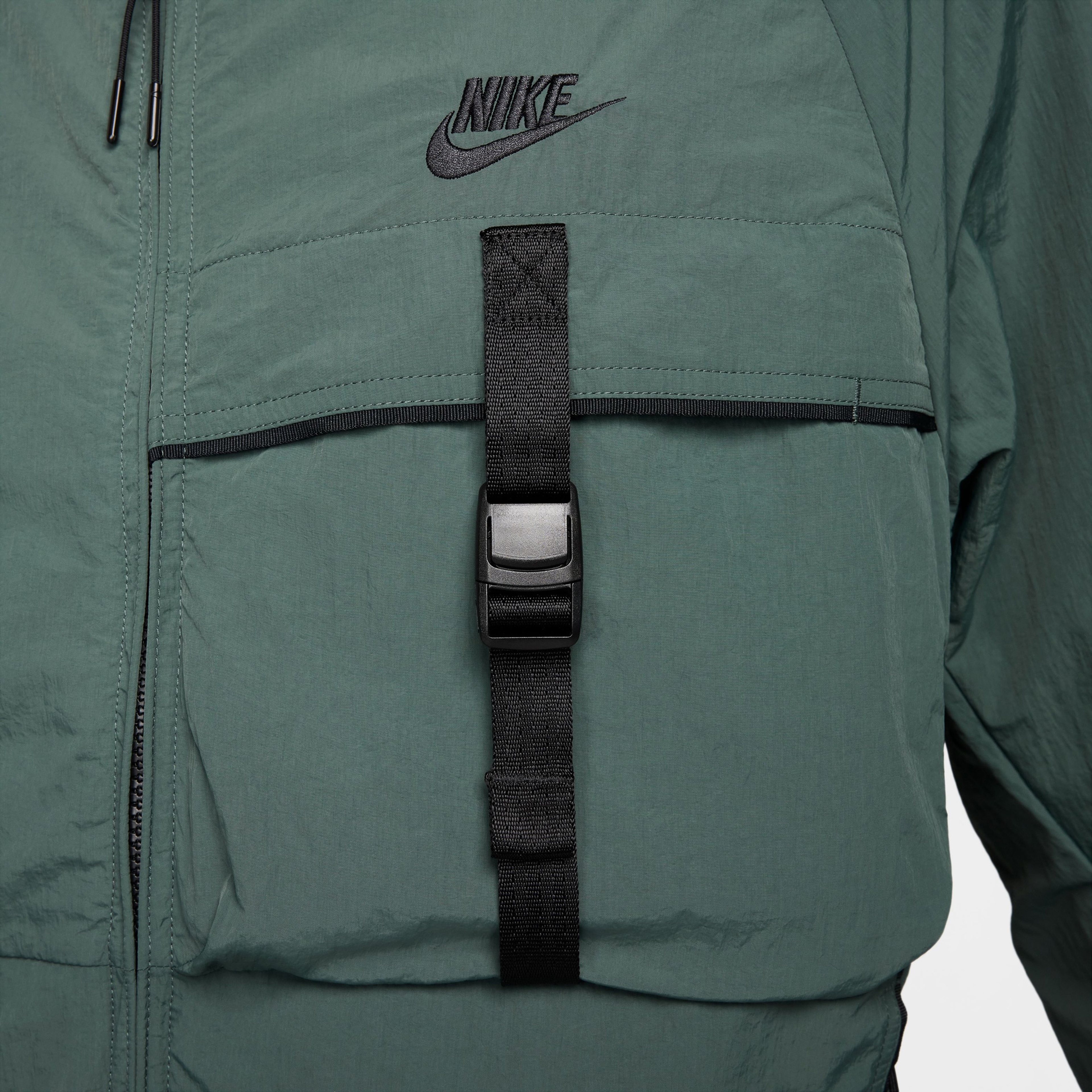 Nike Tech Woven Erkek Yeşil Ceket