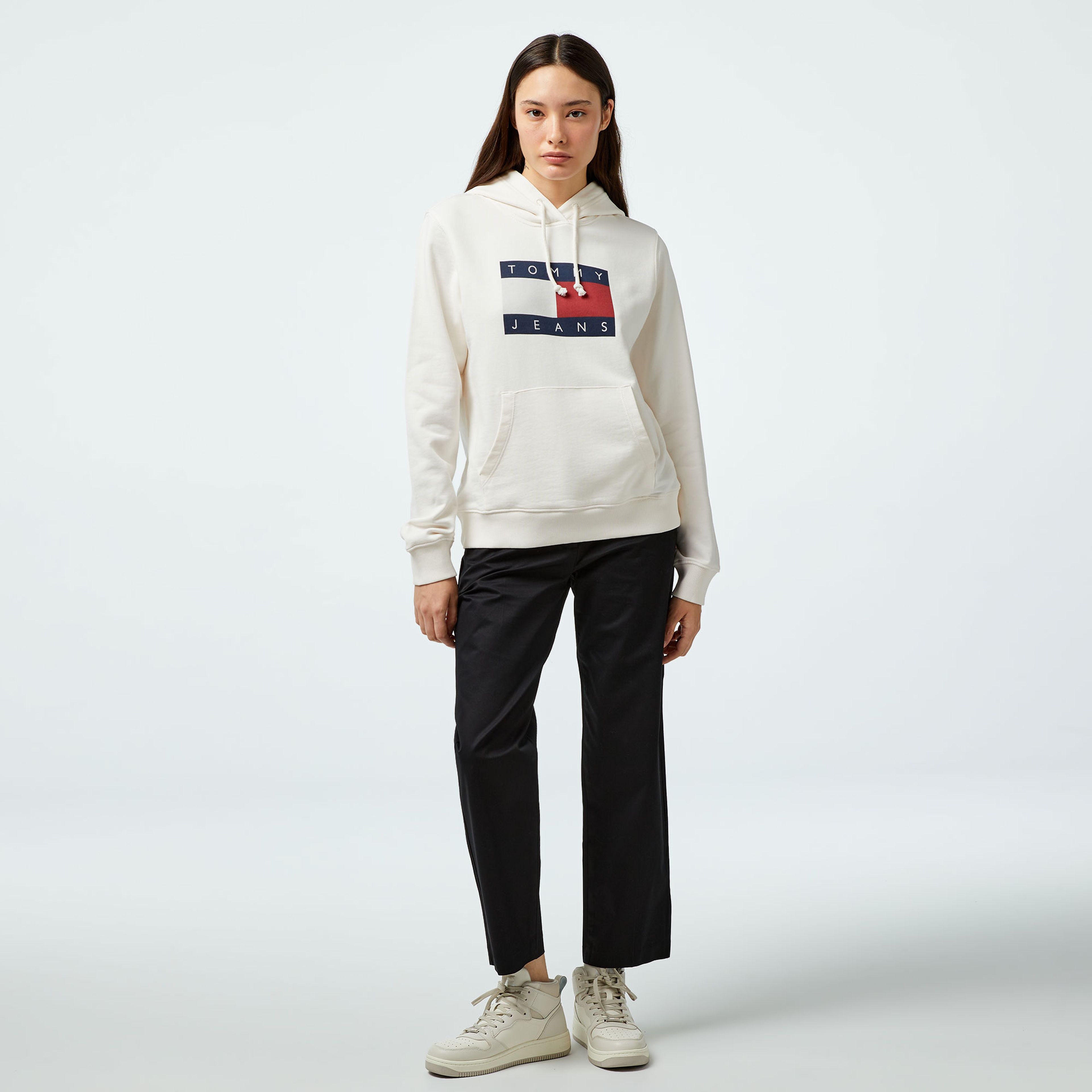 Tommy Jeans Kadın Beyaz Sweatshirt