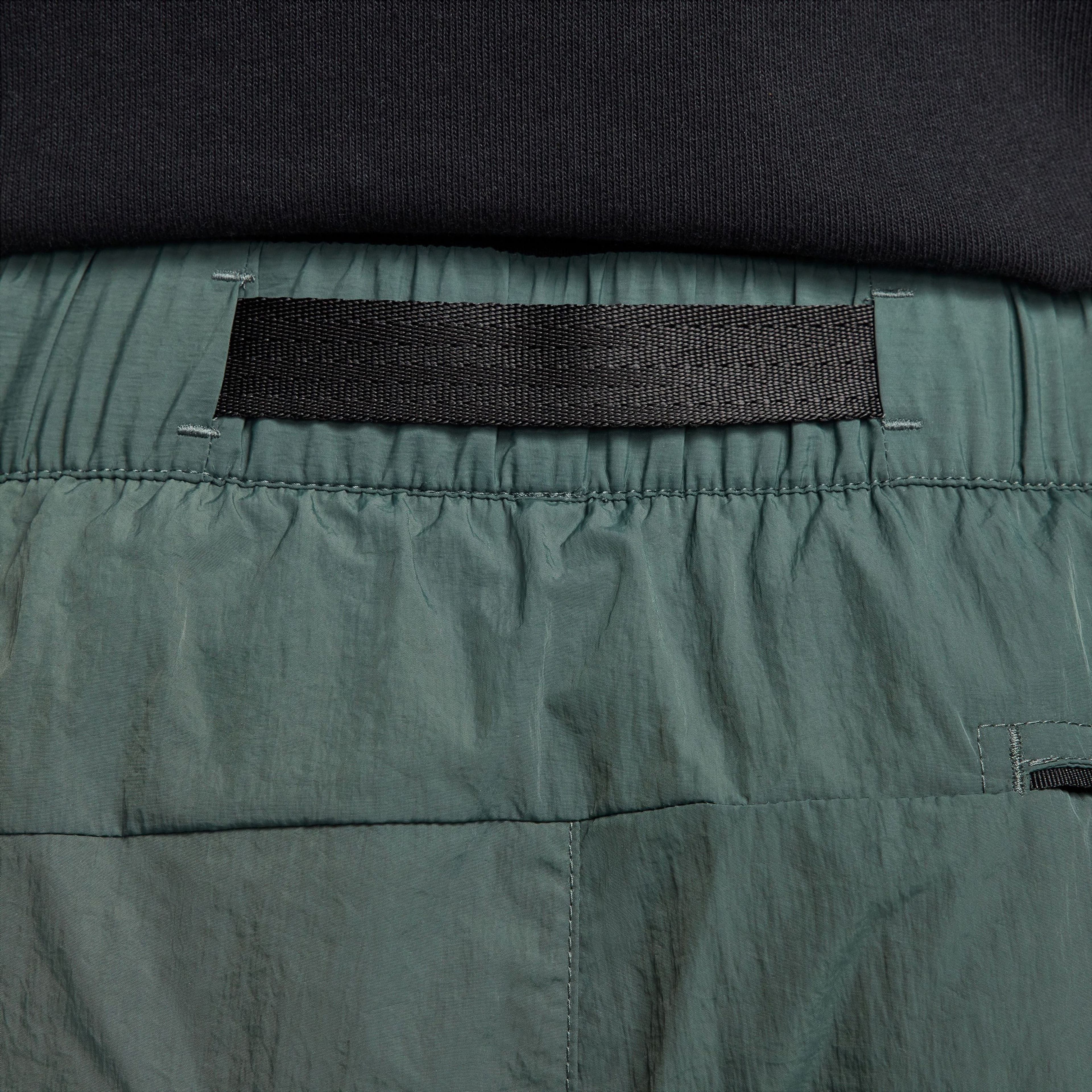 Nike Tech Woven Erkek Yeşil Eşofman Altı