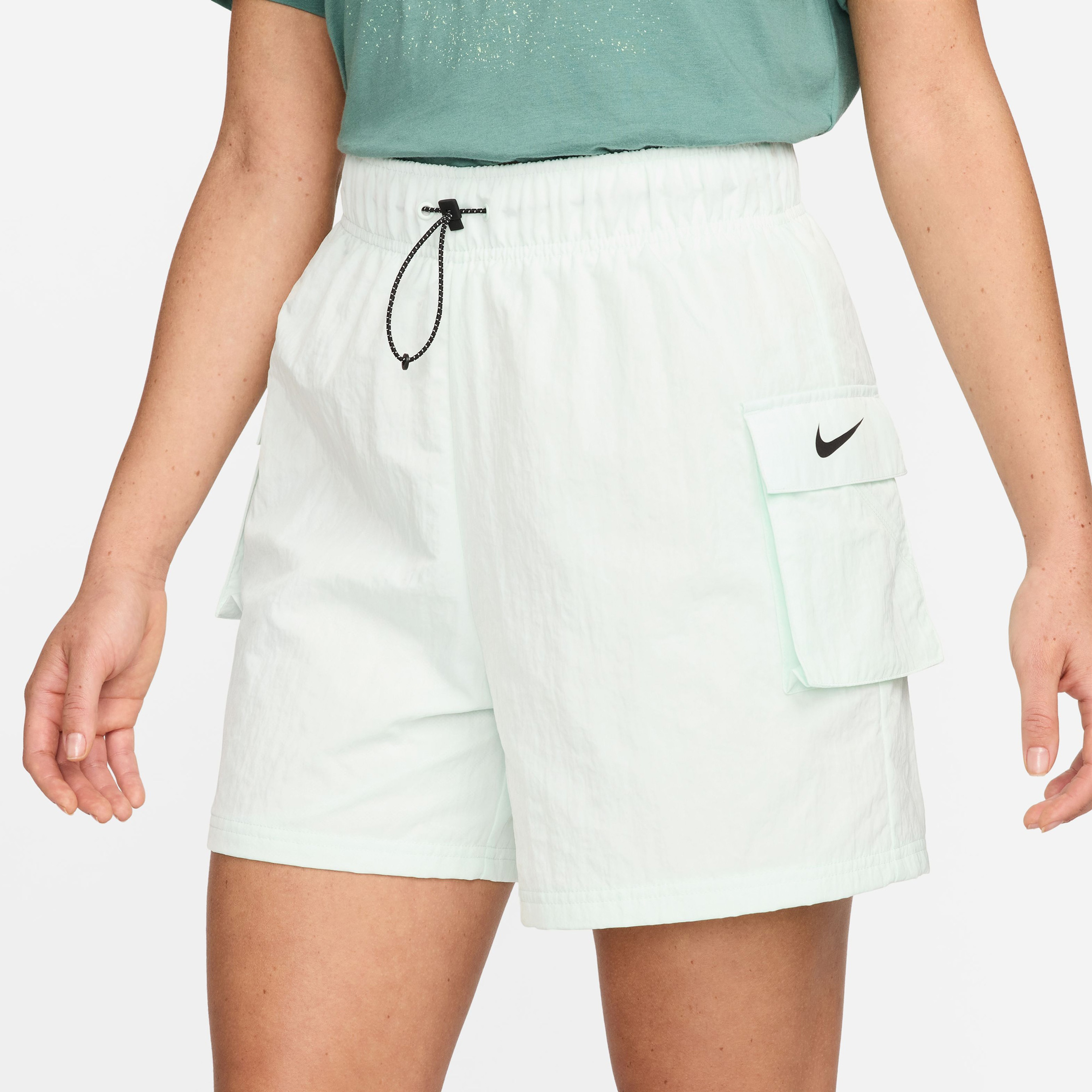 Nike Sportswear Essential Kadın Yeşil Şort