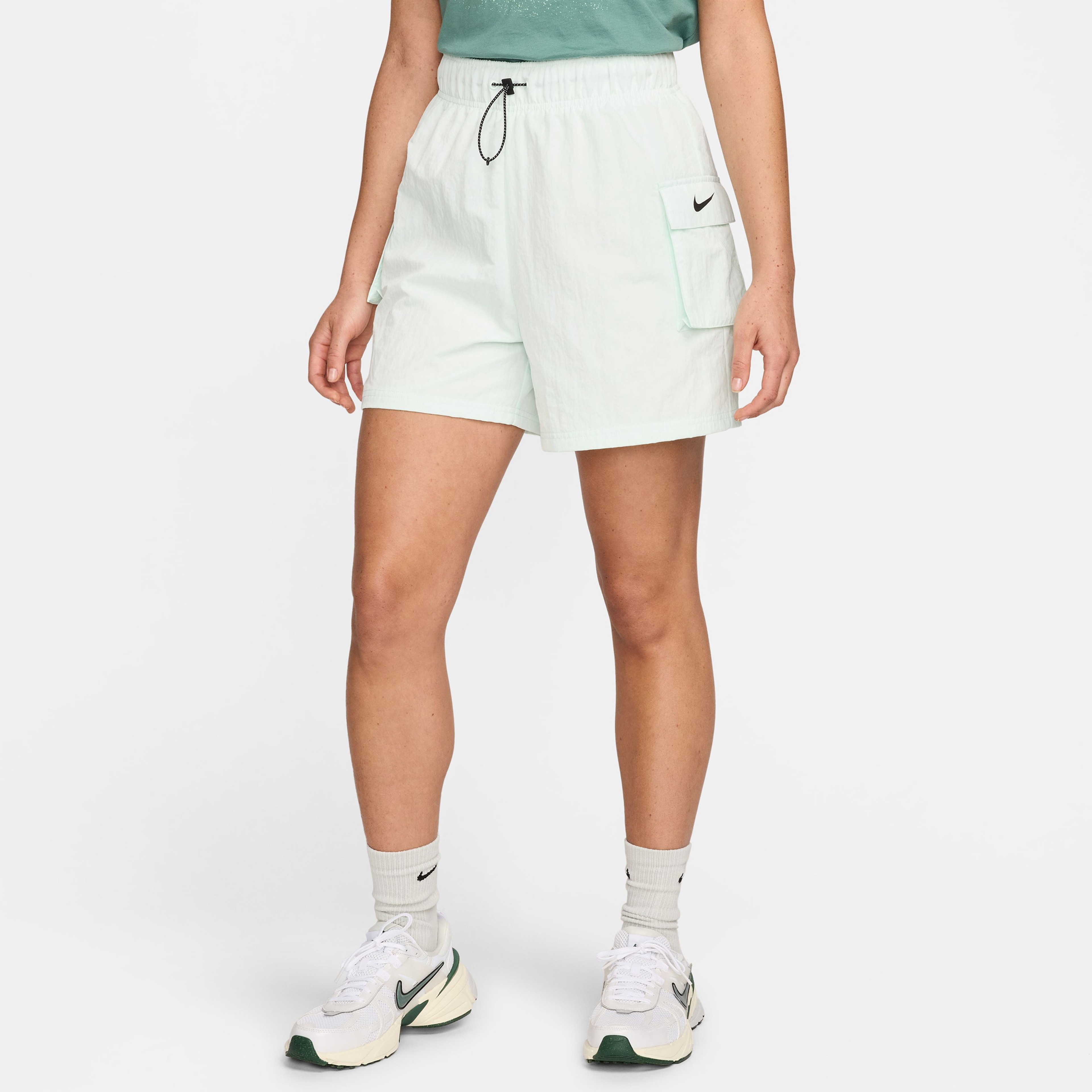 Nike Sportswear Essential Kadın Yeşil Şort