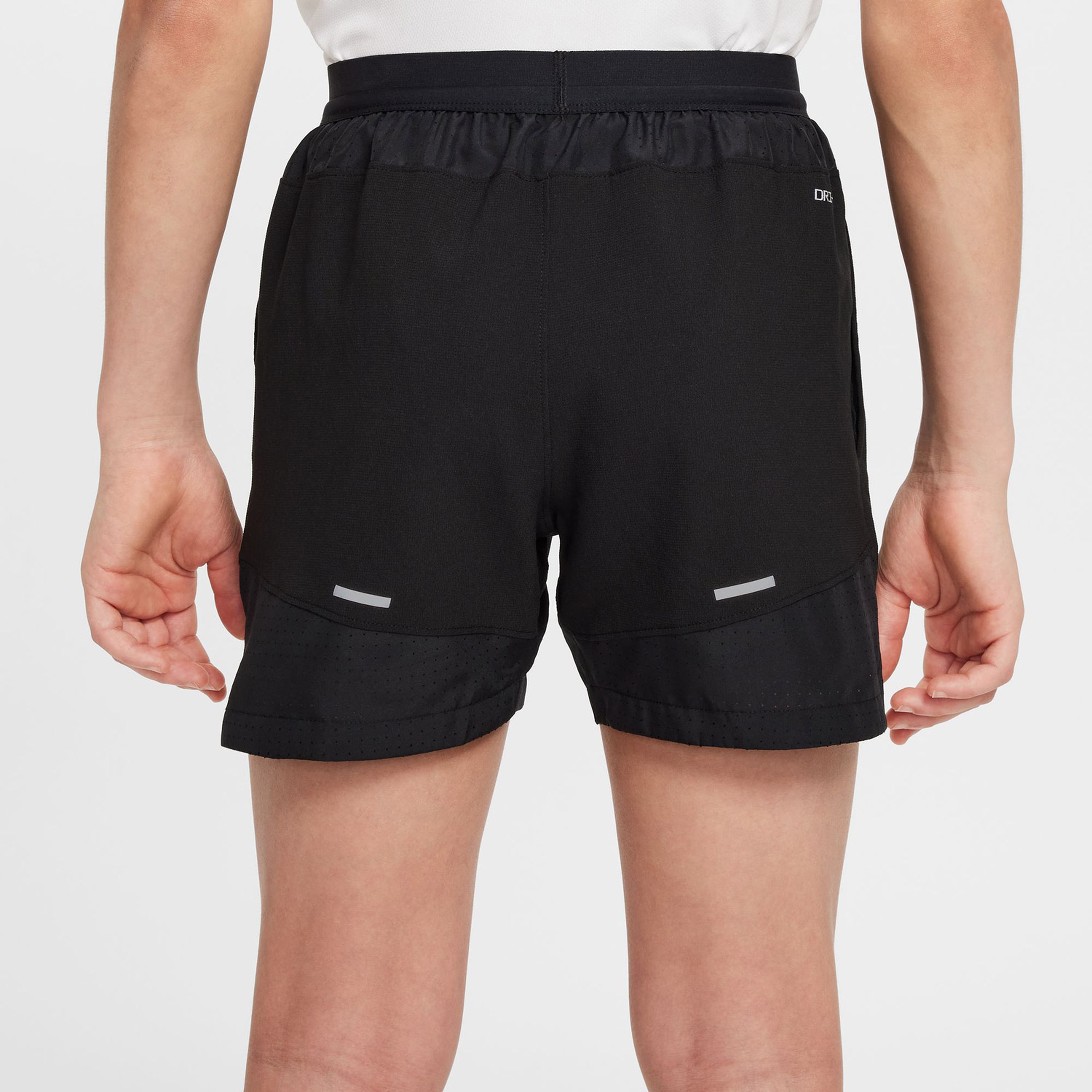 Nike Dri-Fit Multi Tech Çocuk Siyah Antrenman Şortu