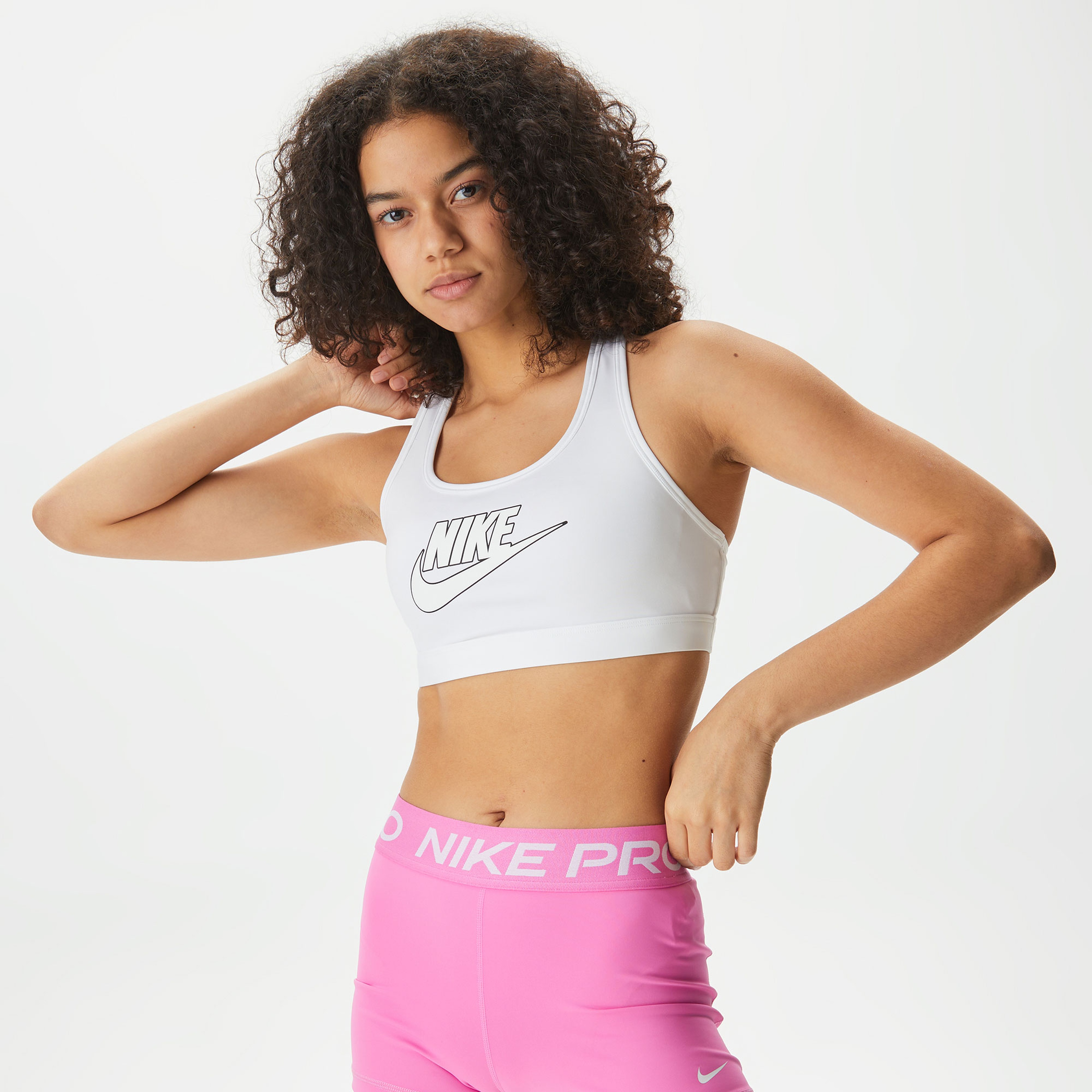 Nike Swoosh Medium Support Futura Kadın Beyaz Bra