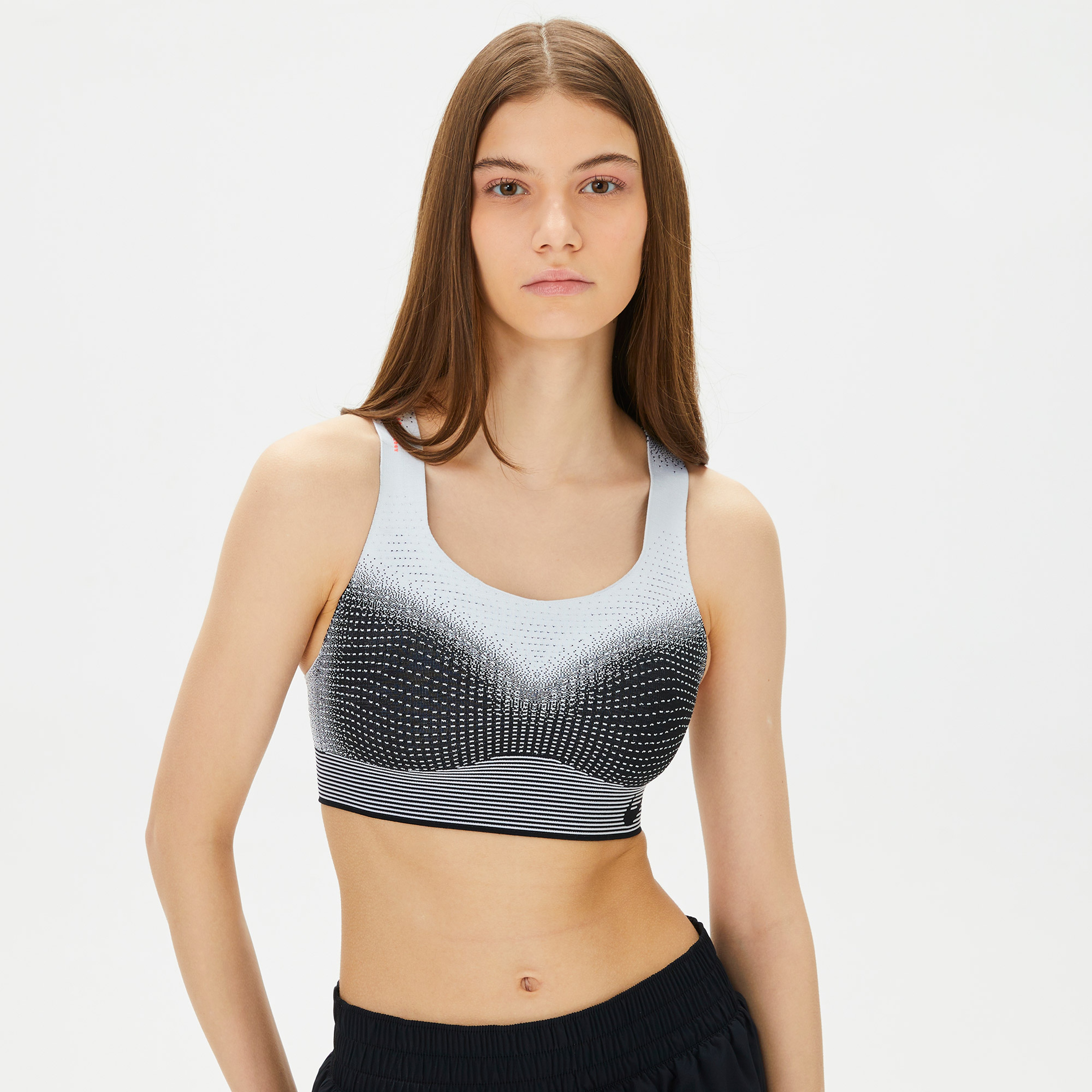 Nike Swoosh Flyknit Kadın Siyah Bra