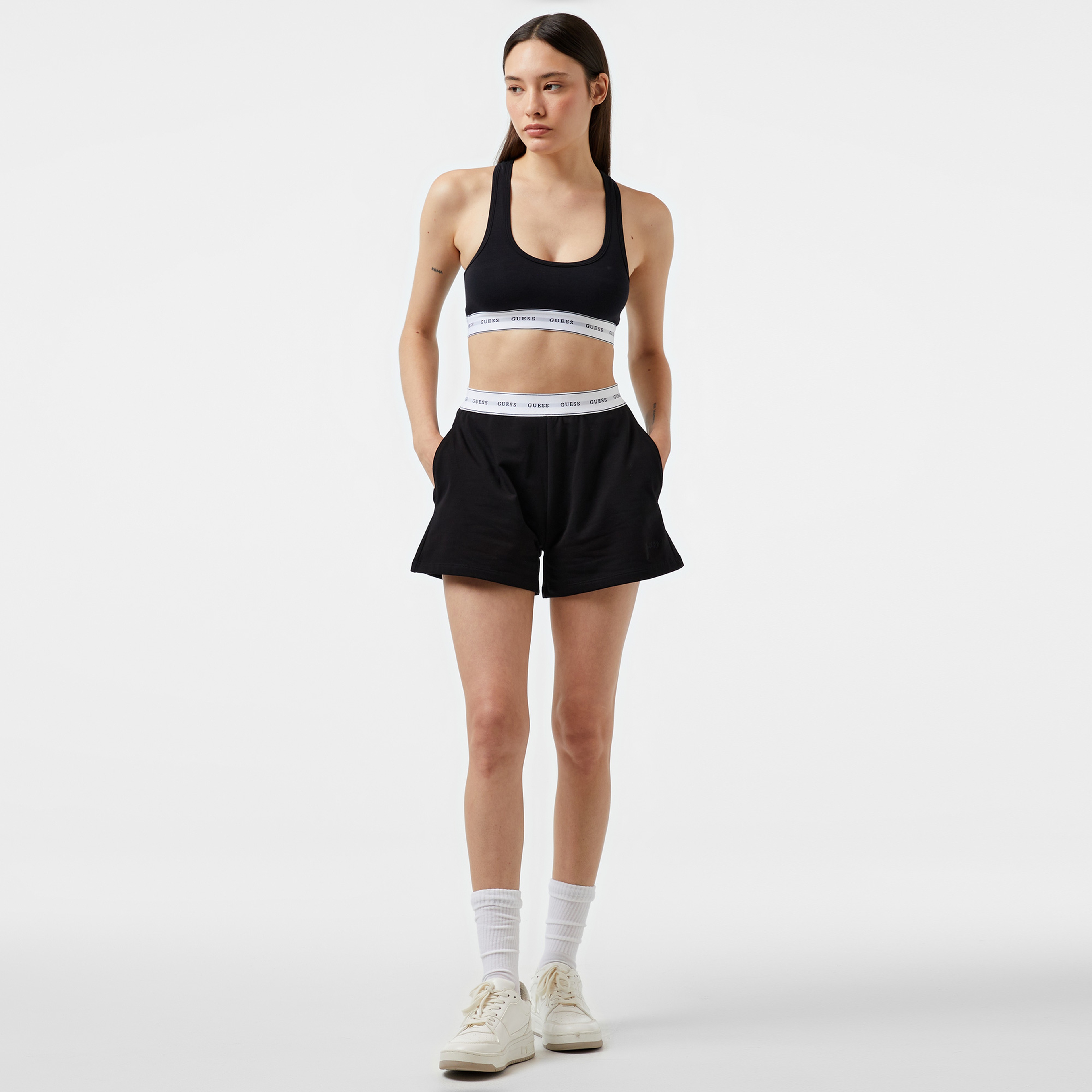 Guess Carrie Shorts Org. Co Cozy Fleece 250 Kadın Siyah Şort