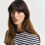 GANT Kadın Lacivert Bisiklet Yaka Regular Fit Logolu T-Shirt