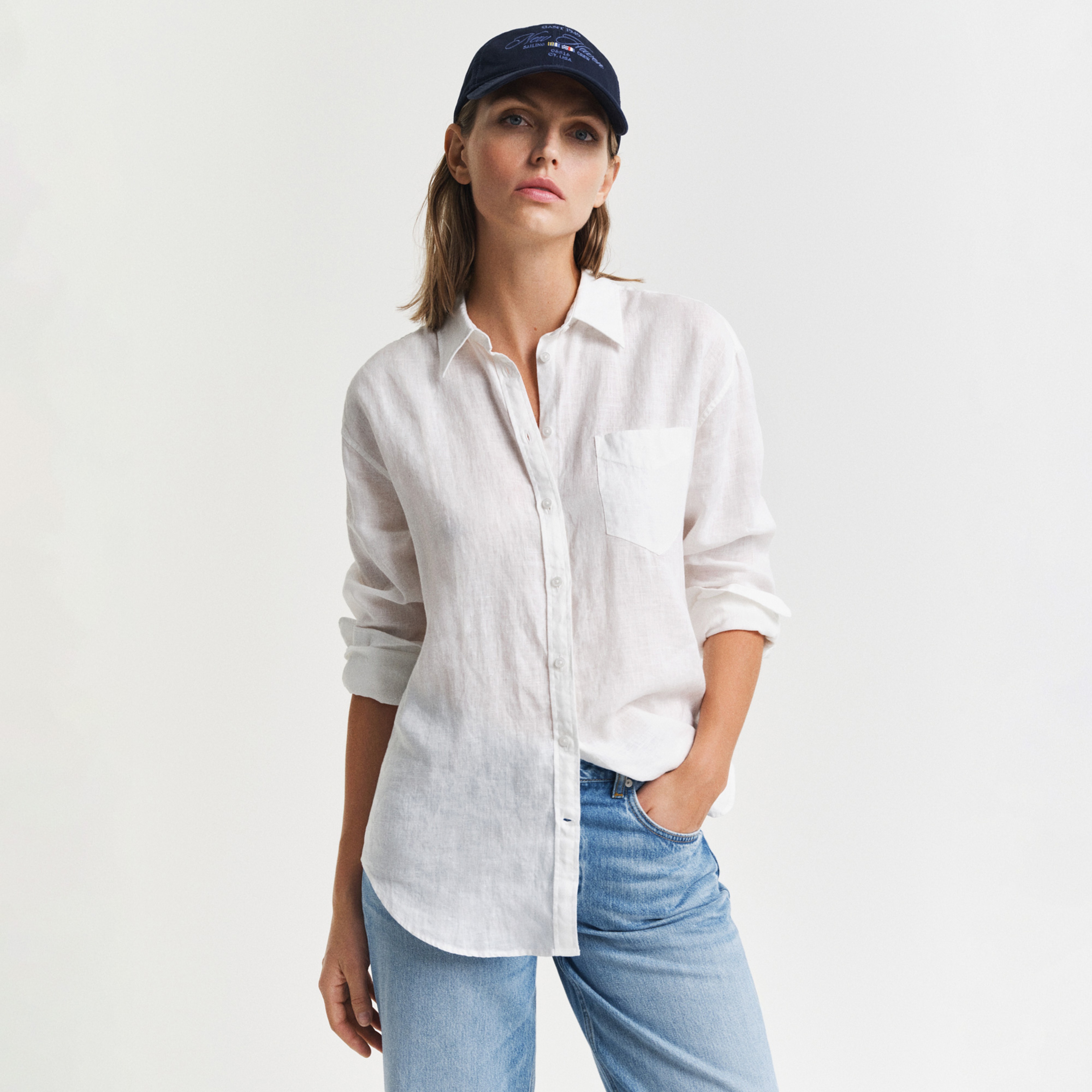 GANT Kadın Beyaz Relaxed Fit Klasik Yaka Gömlek