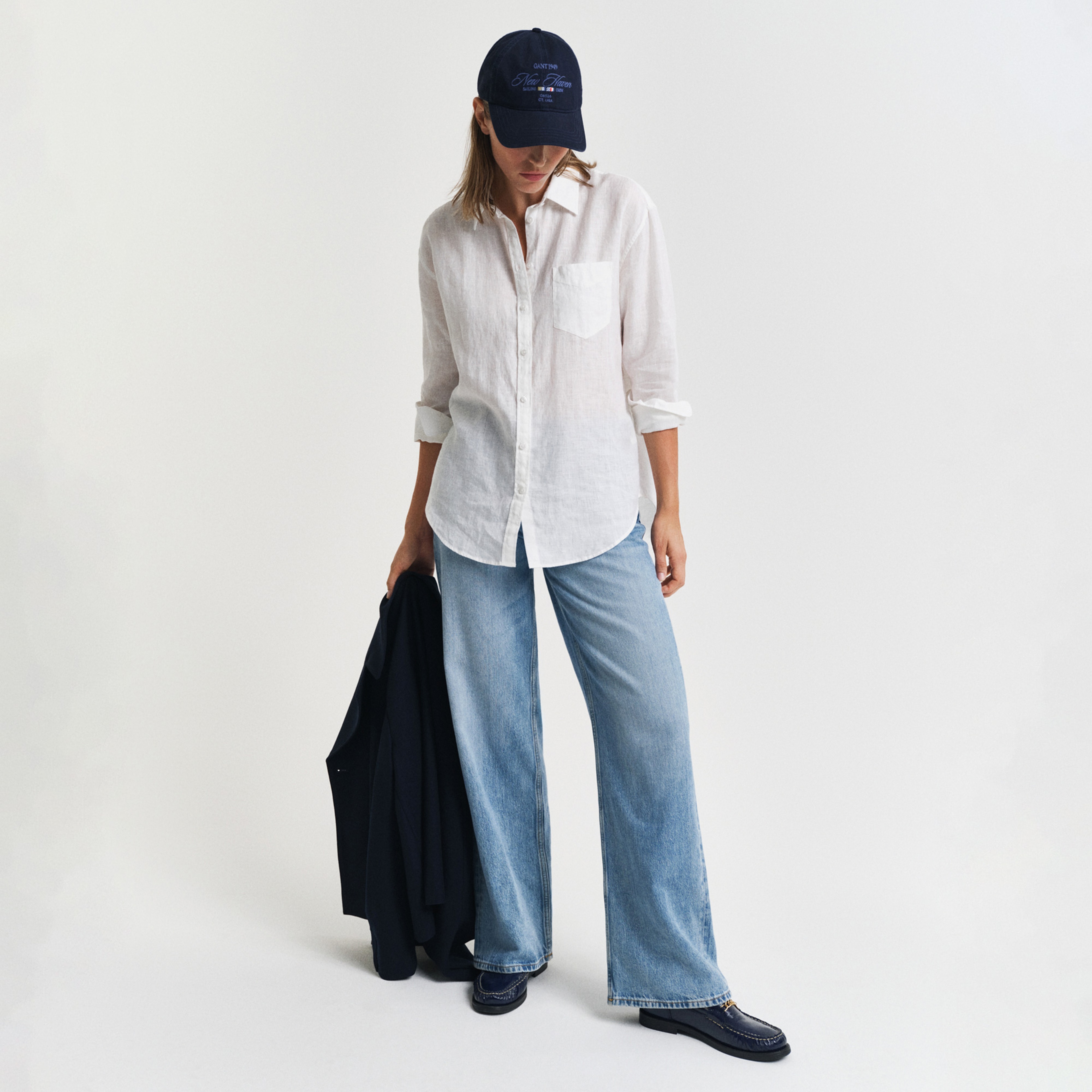 GANT Kadın Beyaz Relaxed Fit Klasik Yaka Gömlek