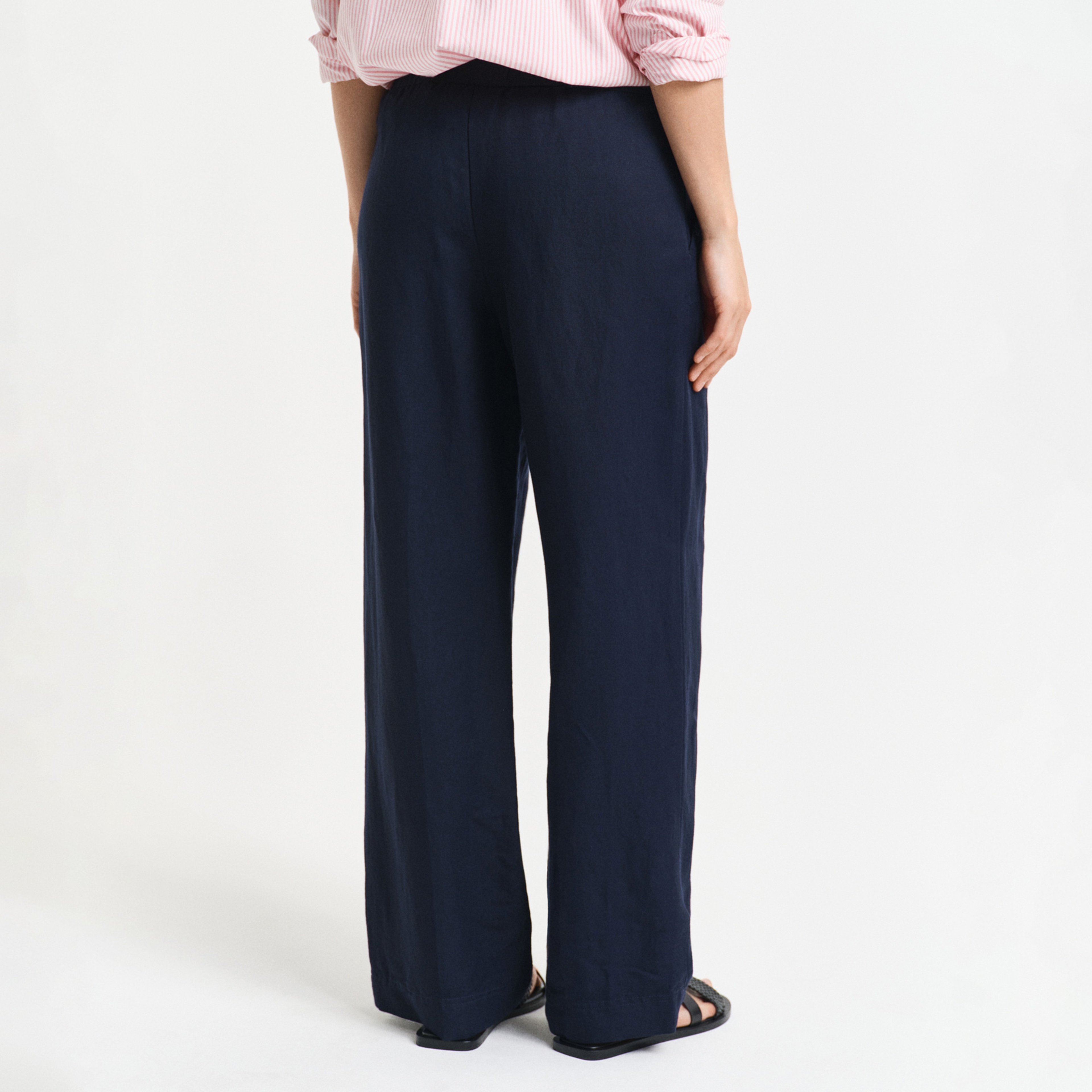 GANT Kadın Lacivert Relaxed Fit Pantolon