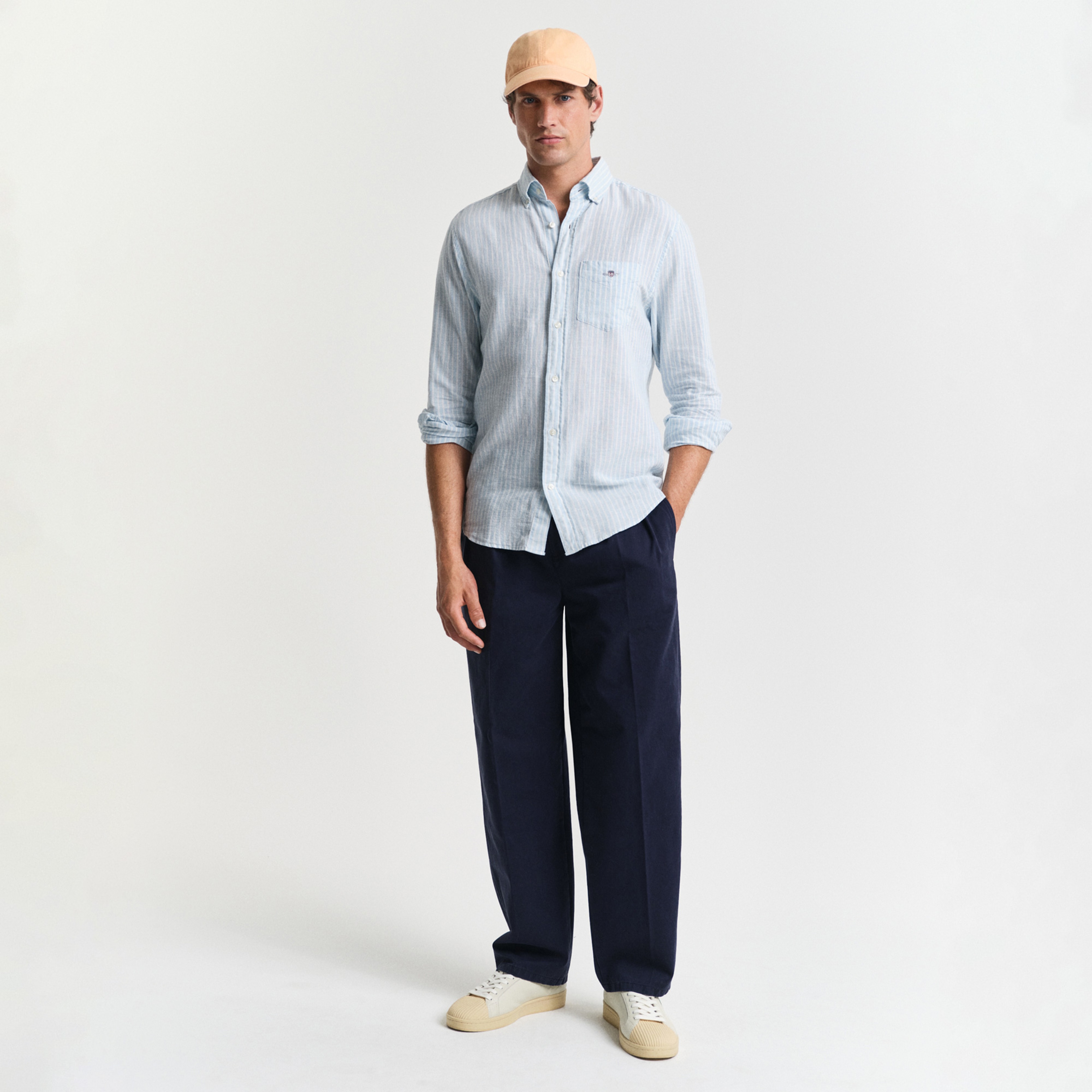 GANT Erkek Mavi Regular Fit Düğmeli Yaka Çizgili Keten Gömlek