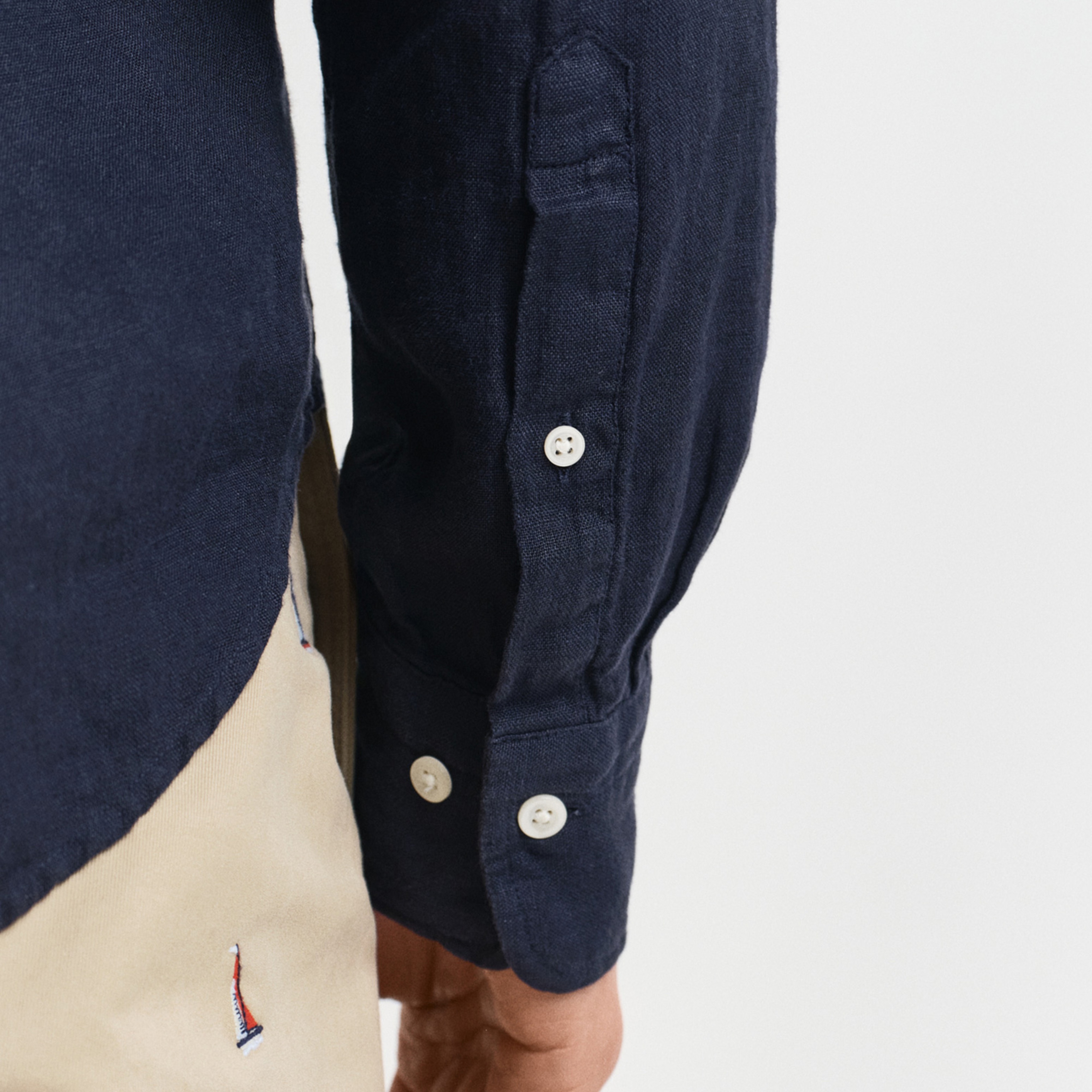 GANT Erkek Lacivert Regular Fit Düğmeli Yaka Keten Gömlek