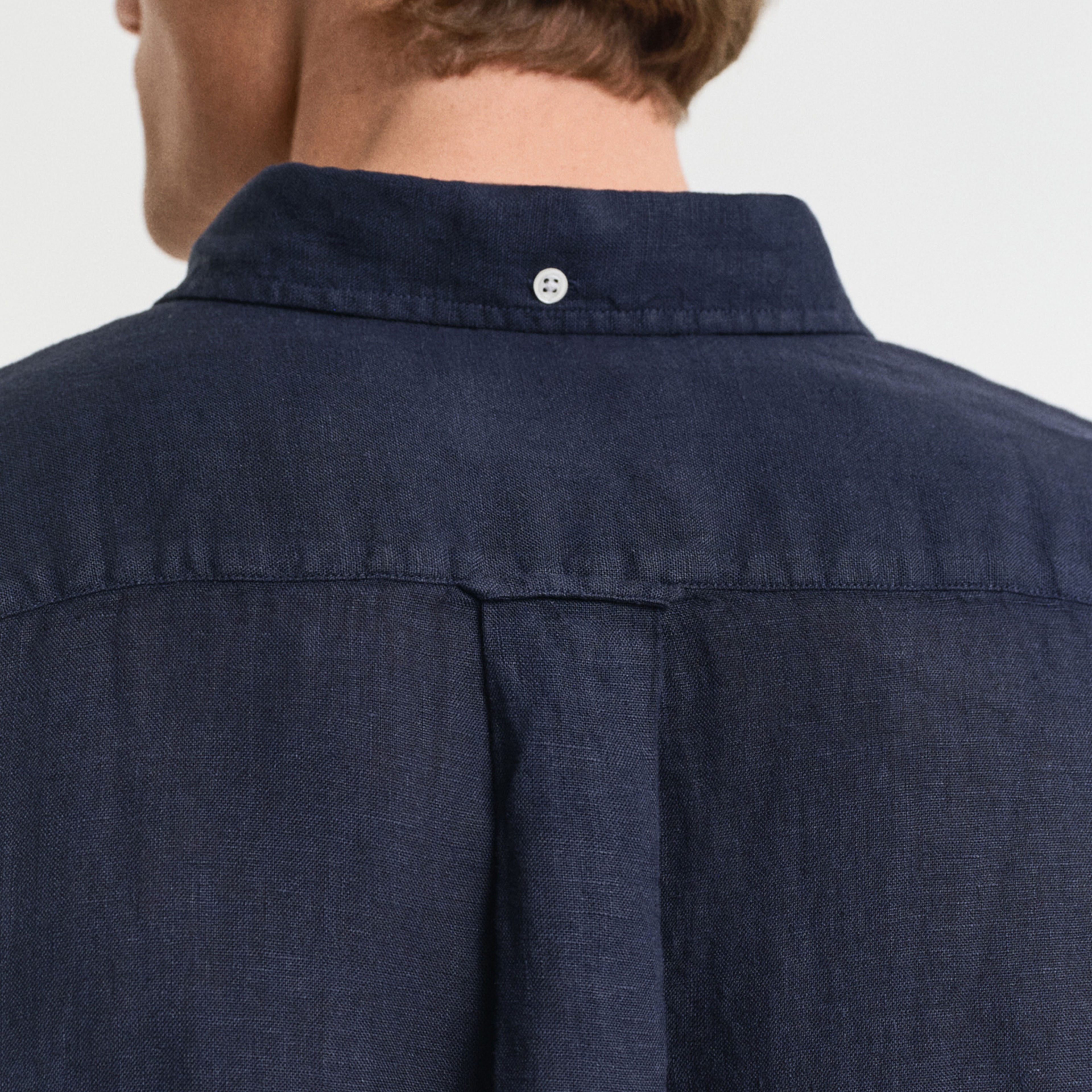 GANT Erkek Lacivert Regular Fit Düğmeli Yaka Keten Gömlek